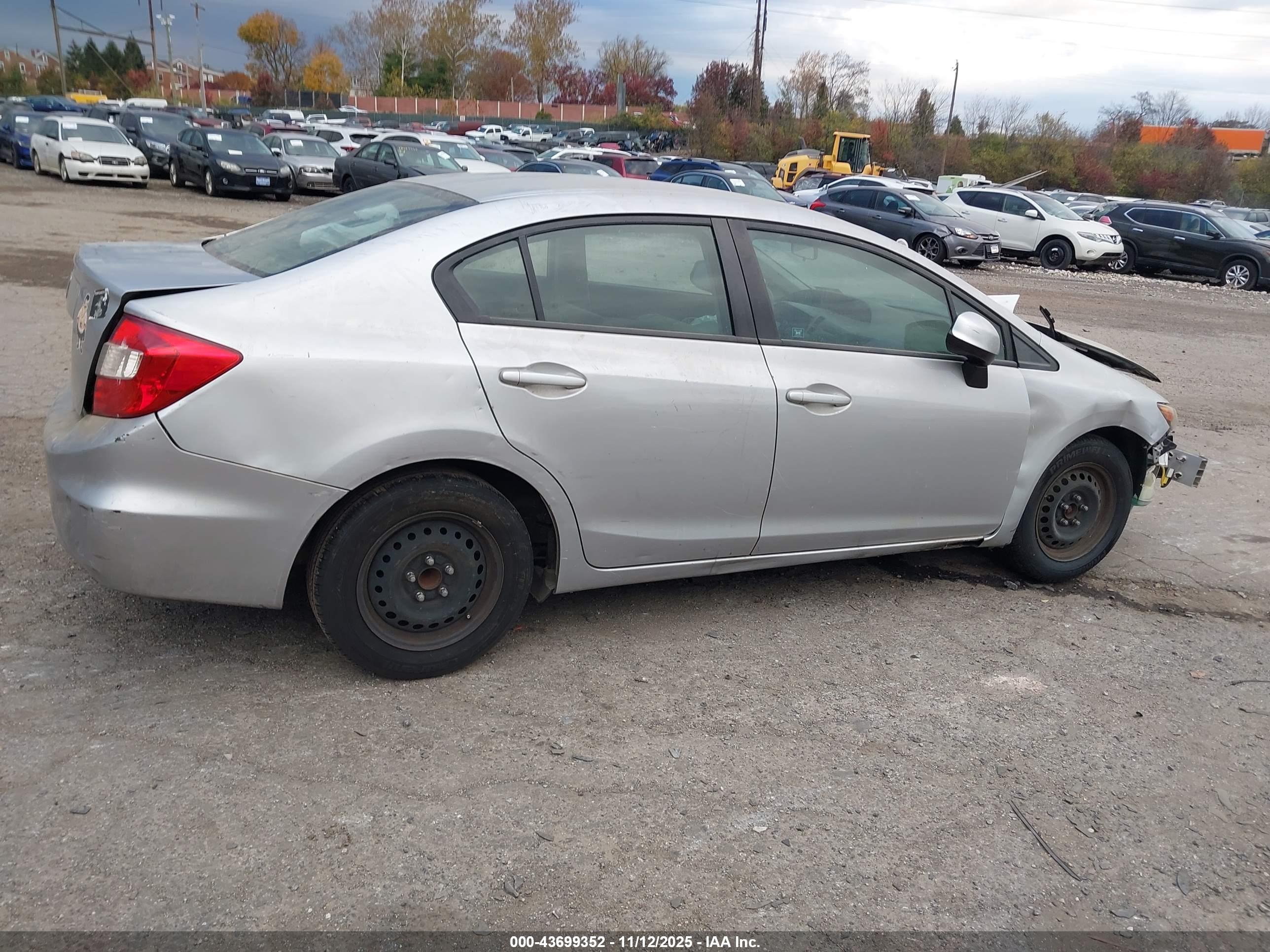 HONDA CIVIC image 4