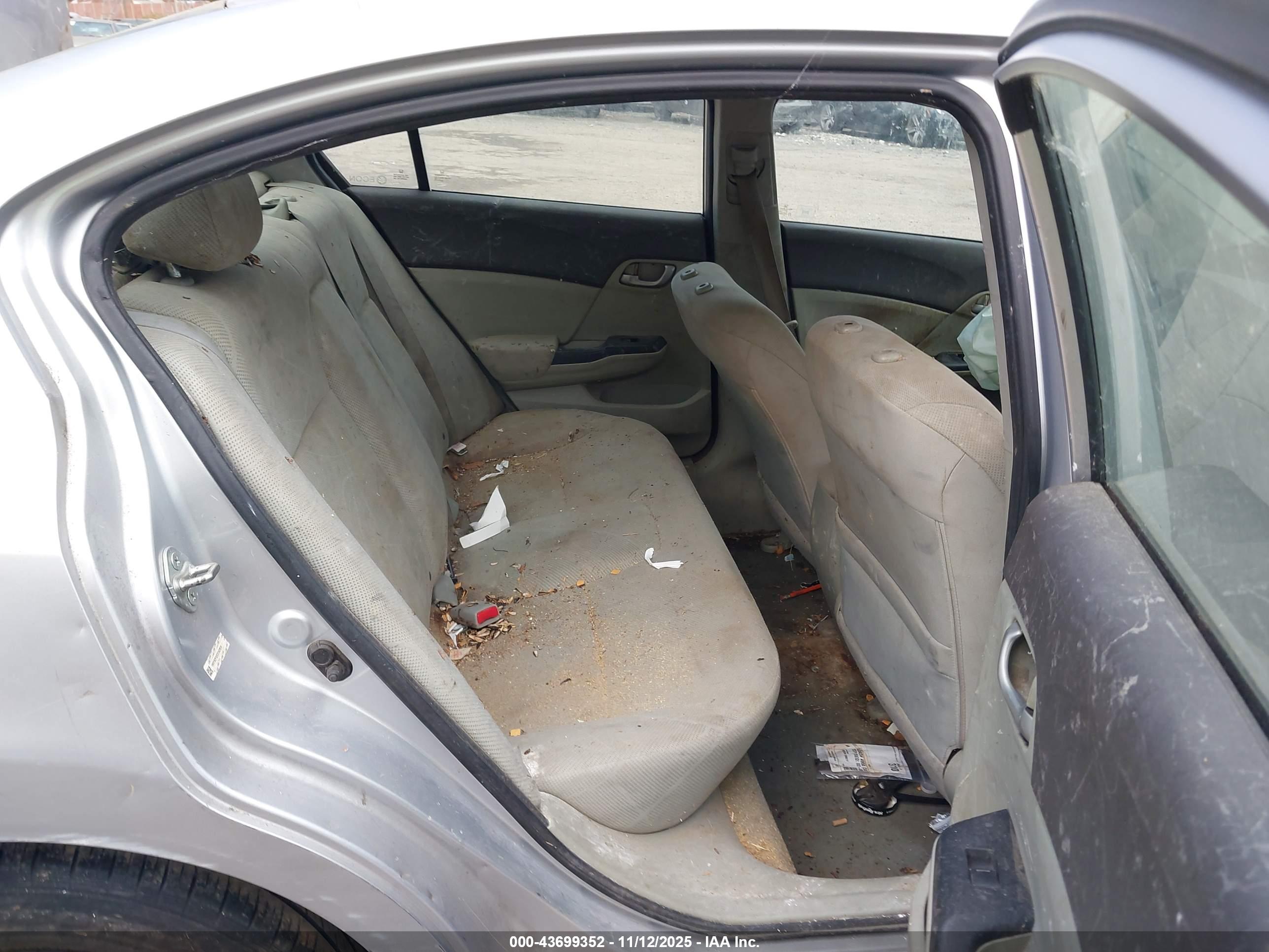 HONDA CIVIC image 8