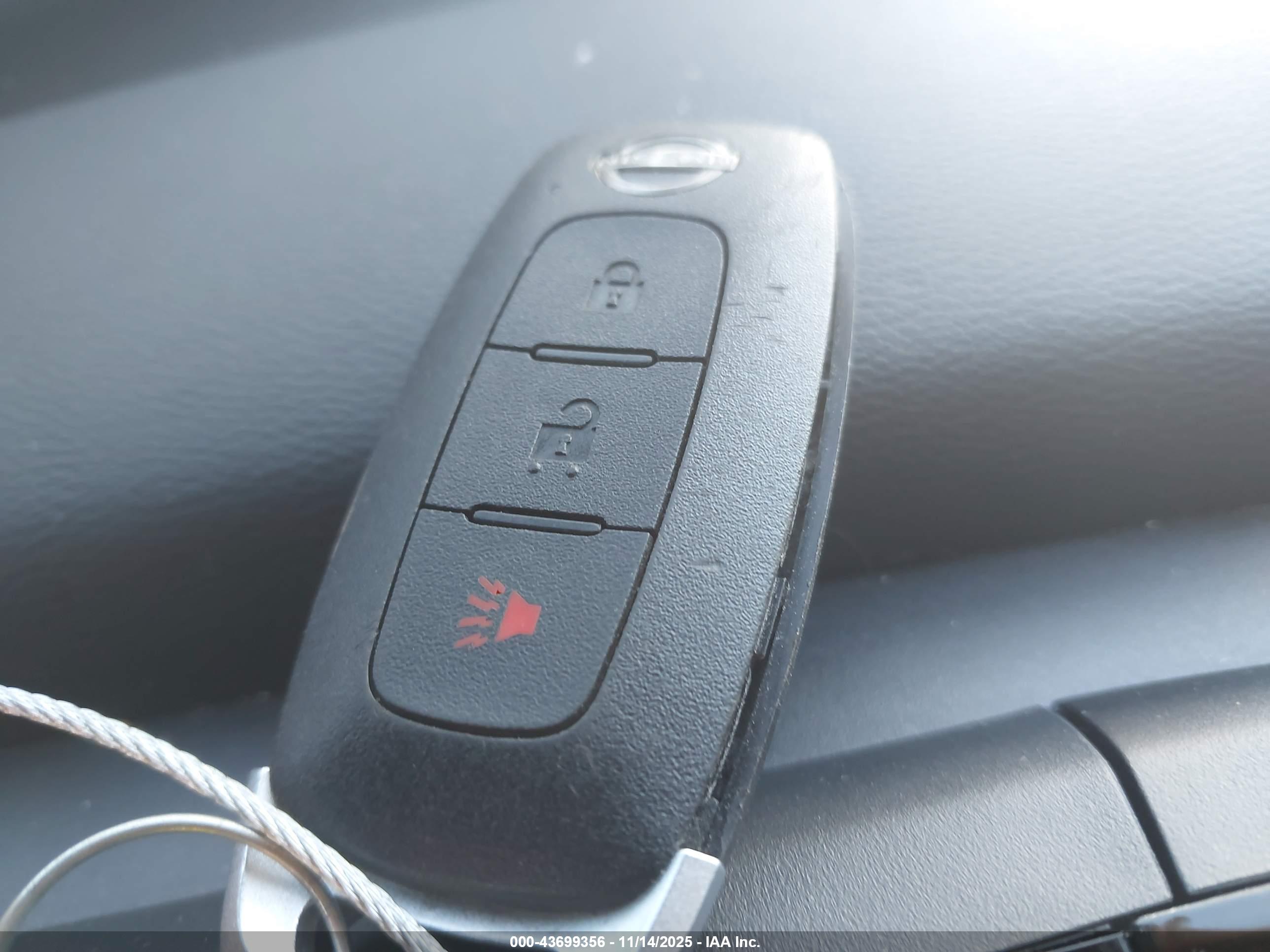 NISSAN KICKS image 11