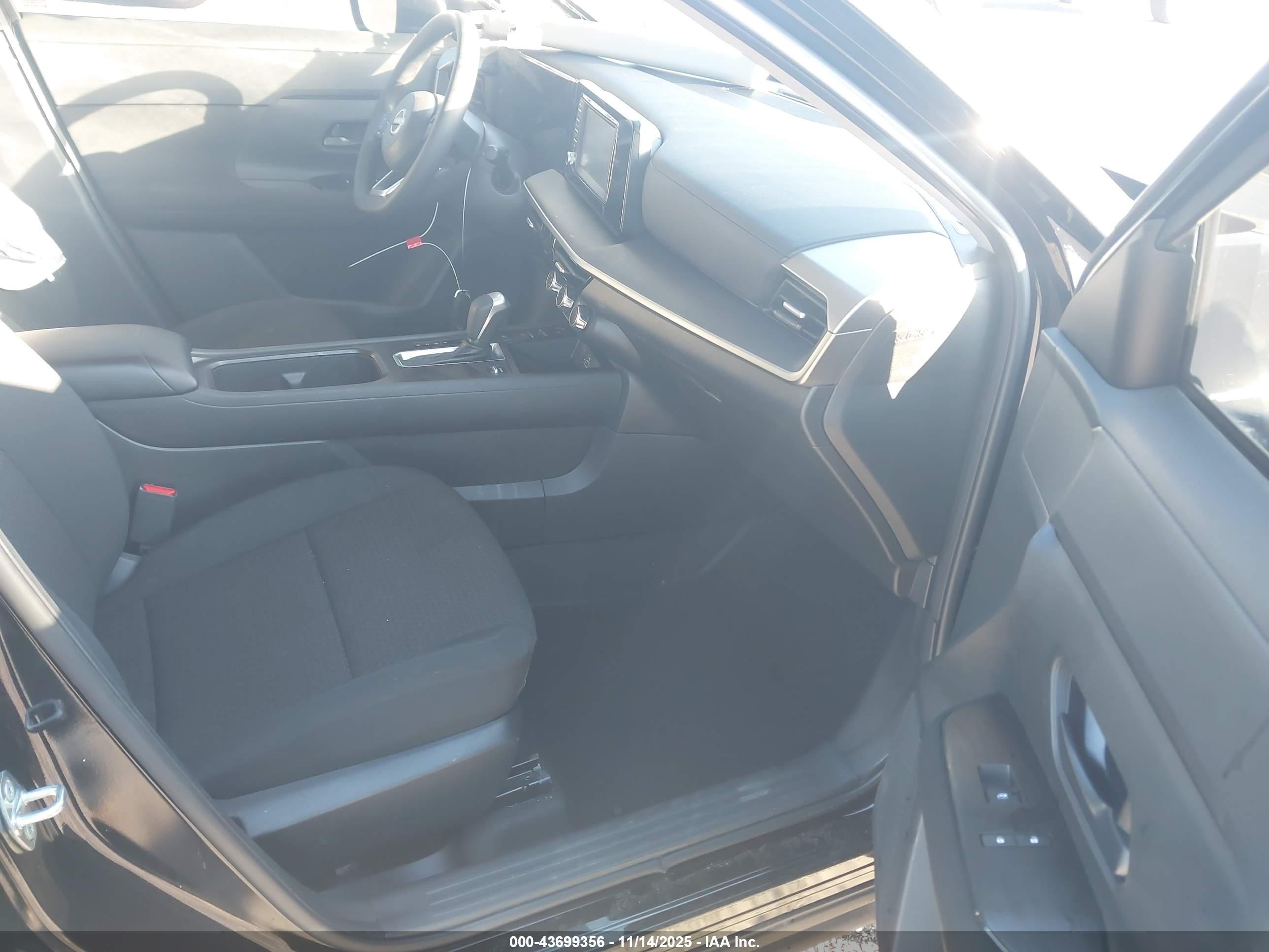 NISSAN KICKS image 5
