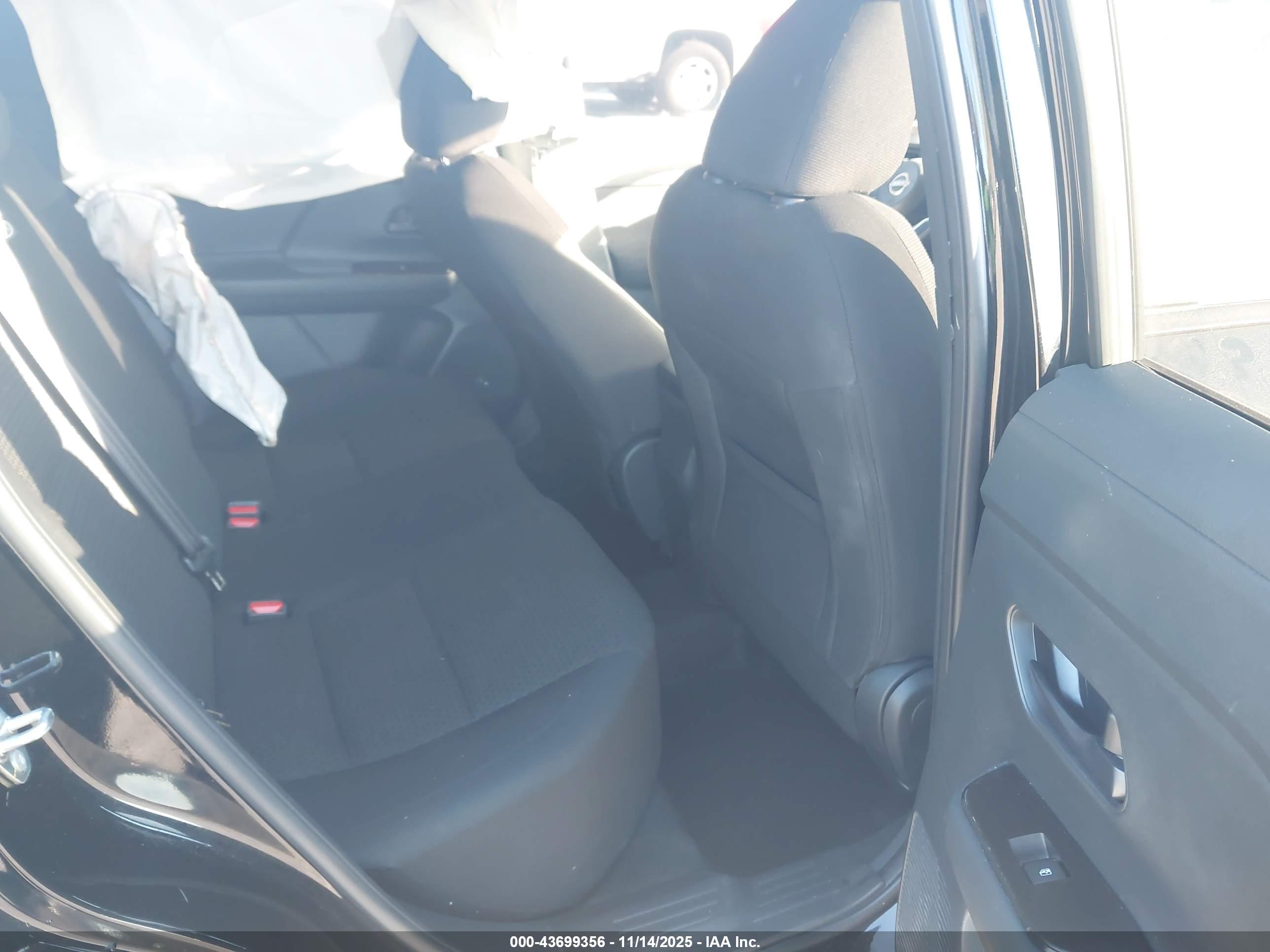 NISSAN KICKS image 8