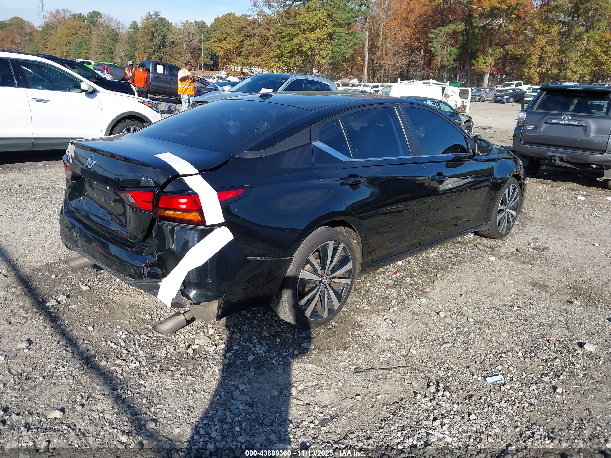 NISSAN ALTIMA image 4