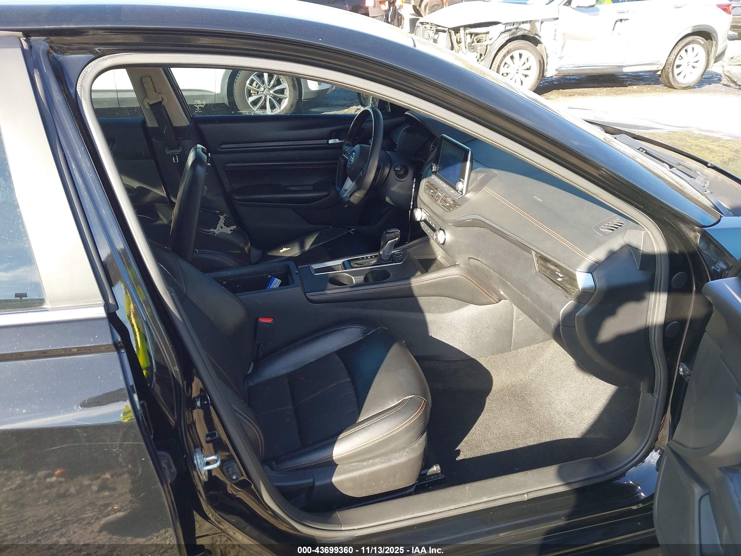 NISSAN ALTIMA image 5