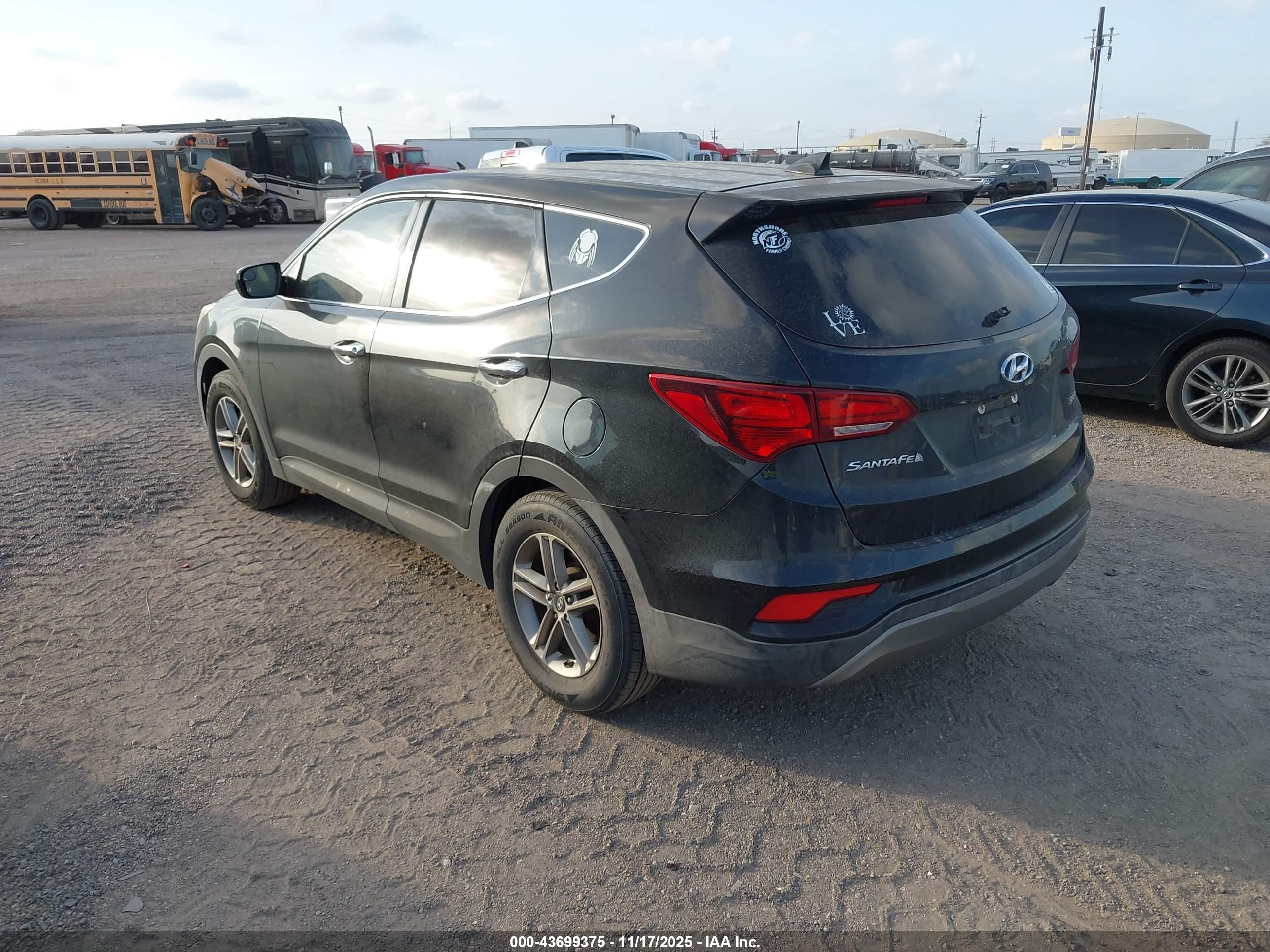 HYUNDAI SANTA image 3