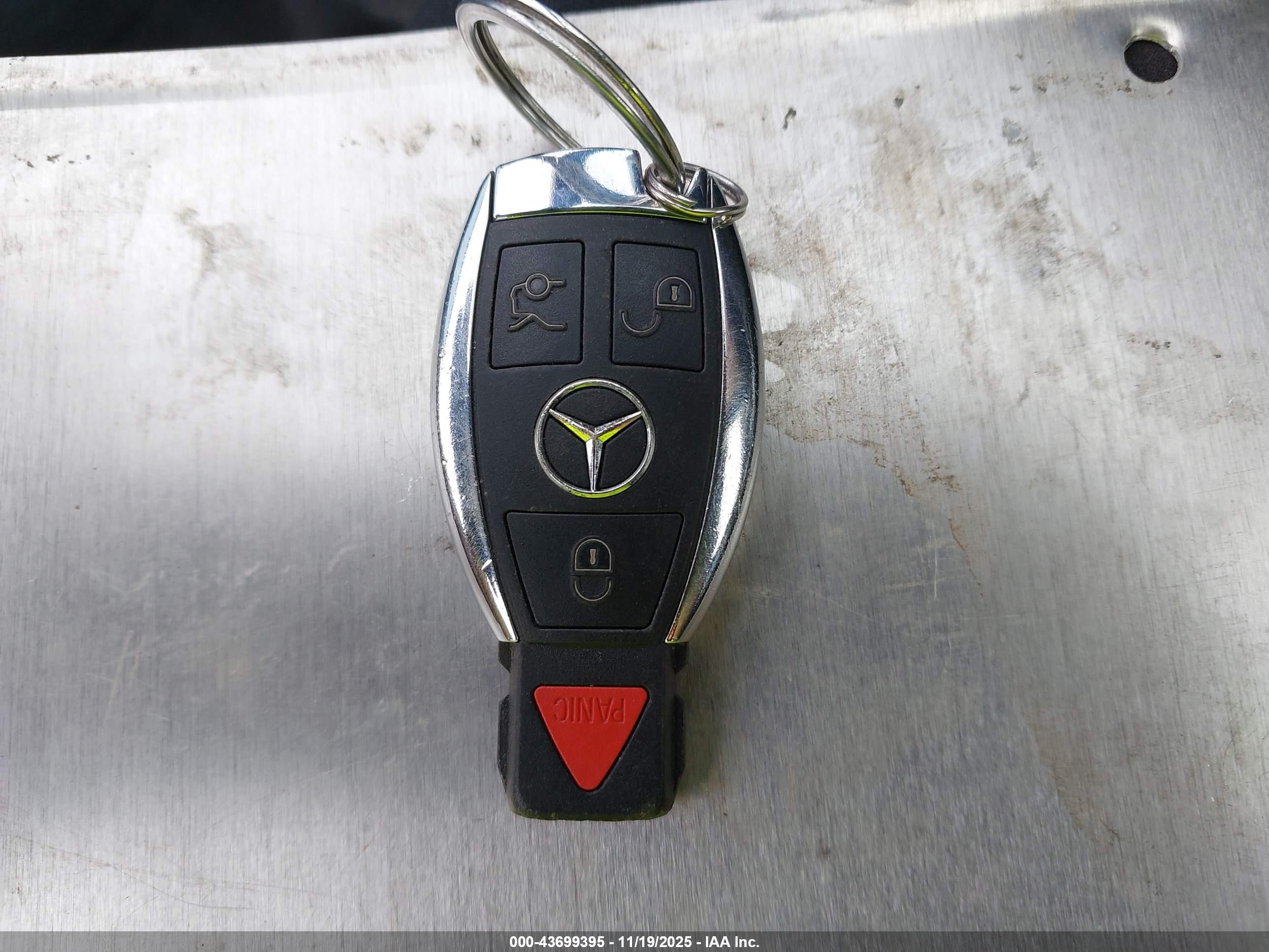 MERCEDES-BENZ E image 11