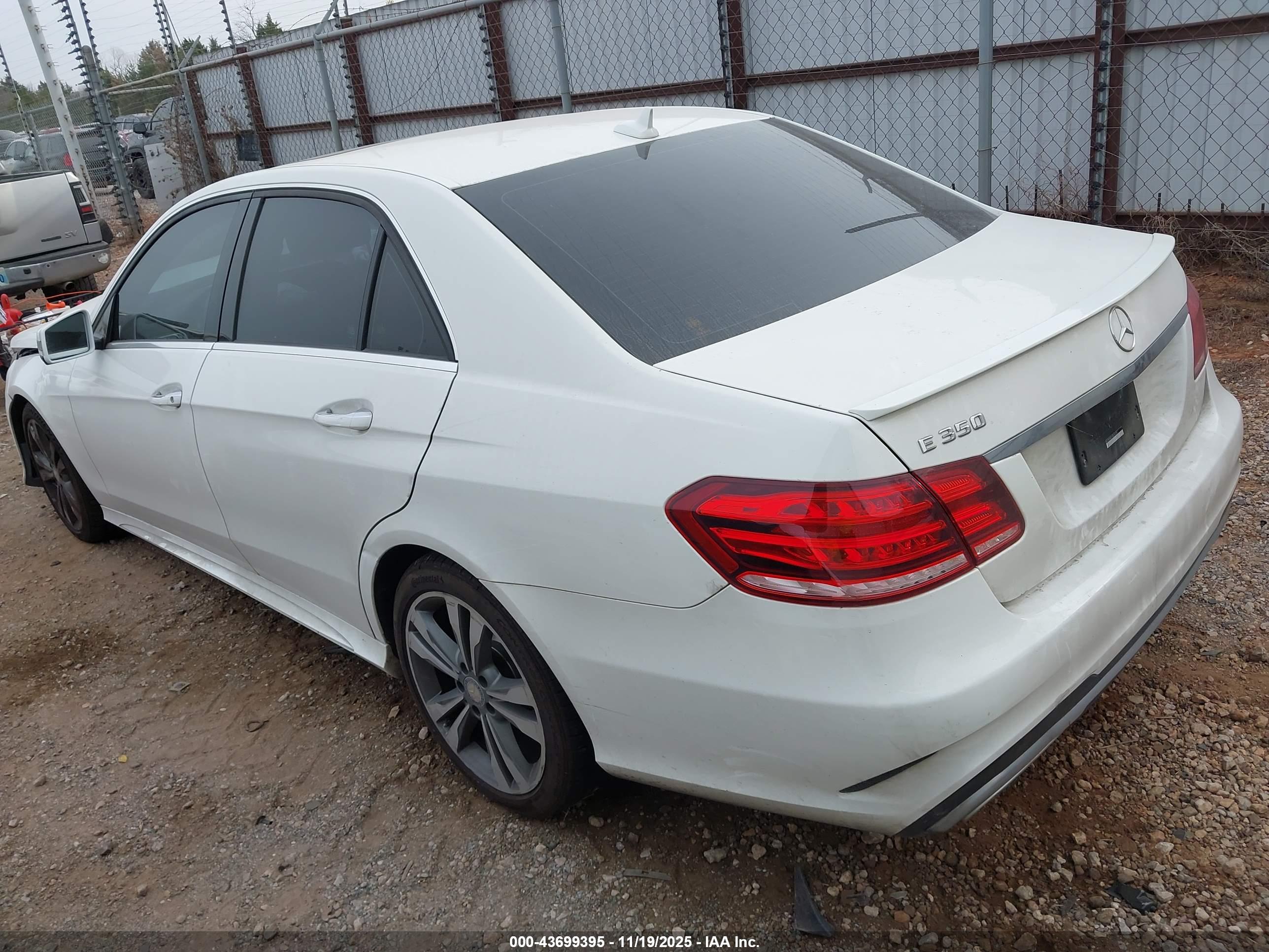 MERCEDES-BENZ E image 3