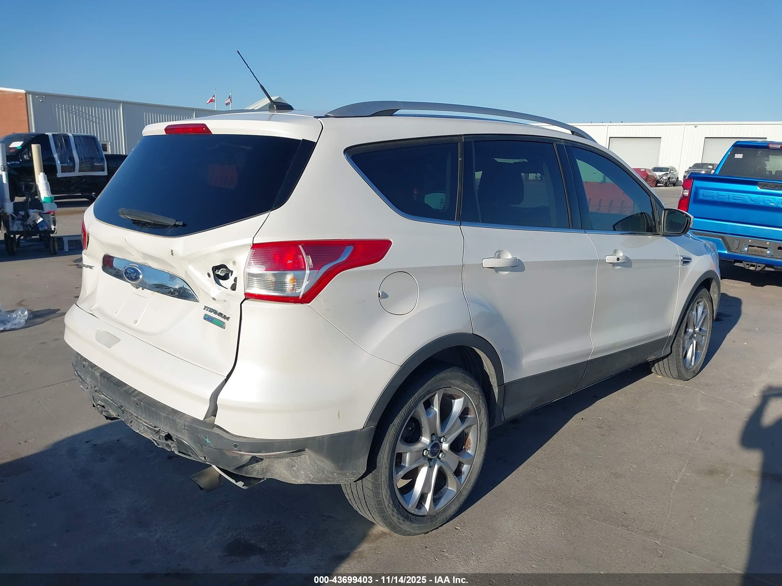FORD ESCAPE image 4