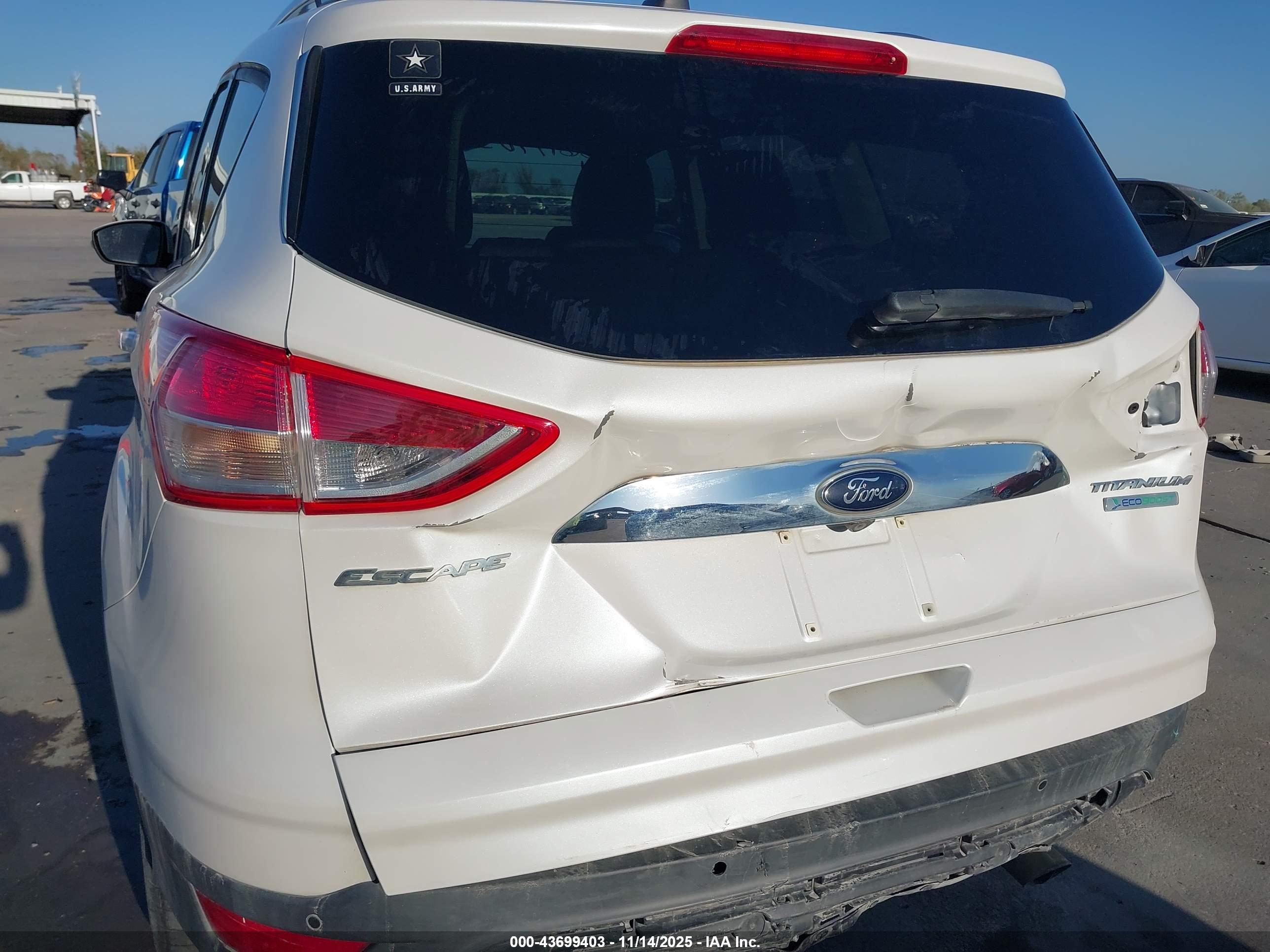 FORD ESCAPE image 6