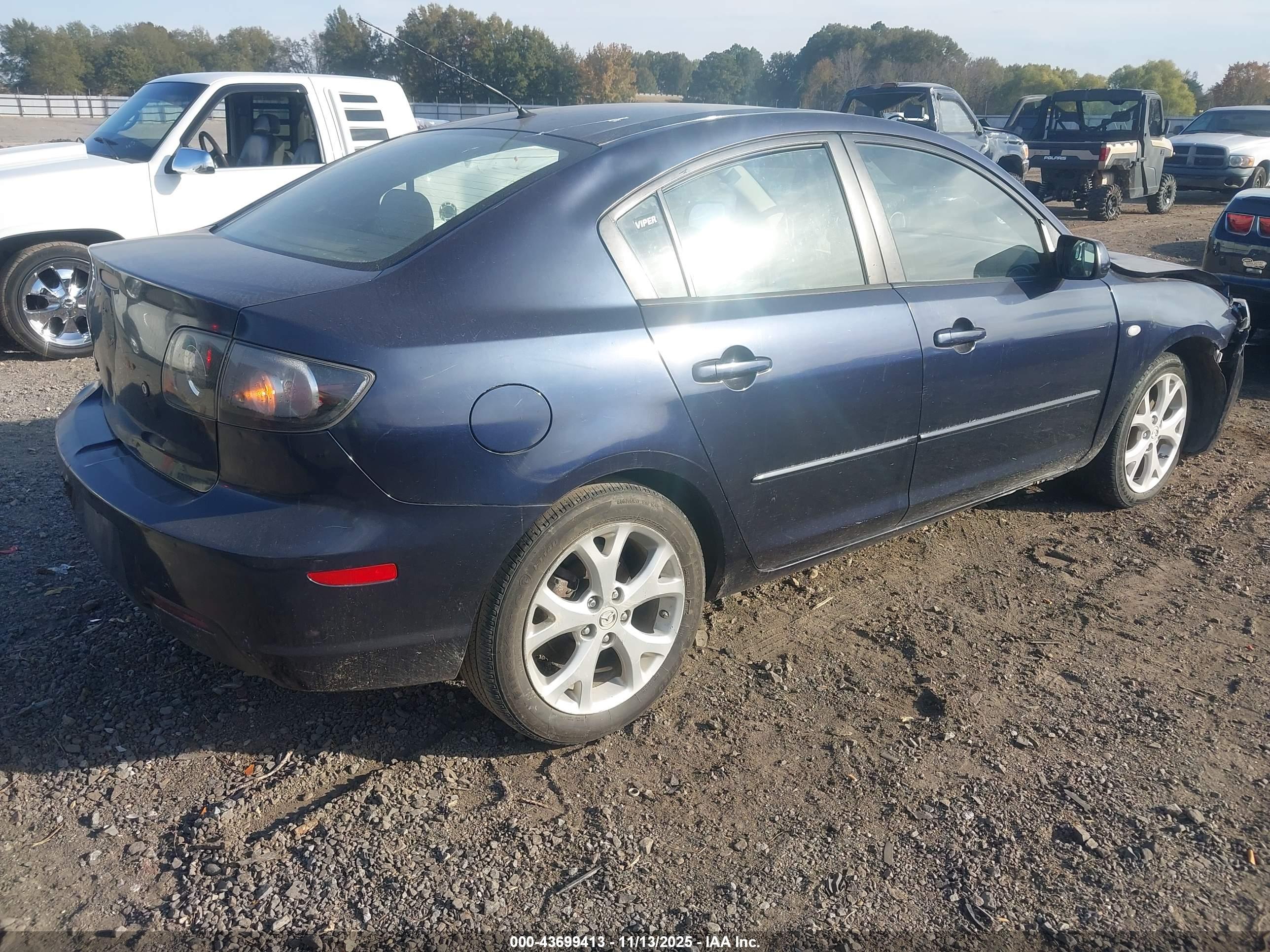 MAZDA MAZDA3 image 4