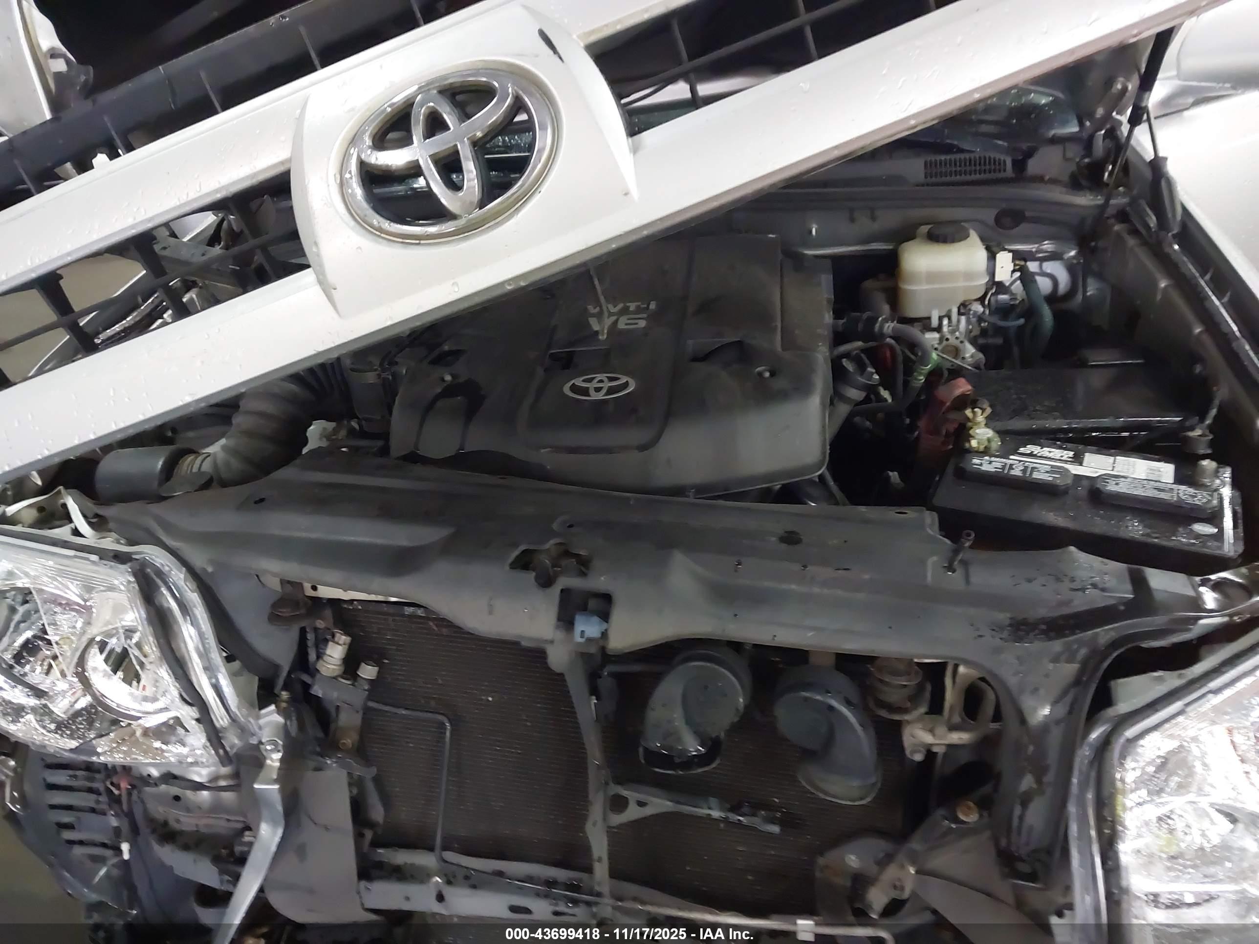 TOYOTA 4RUNNER image 10