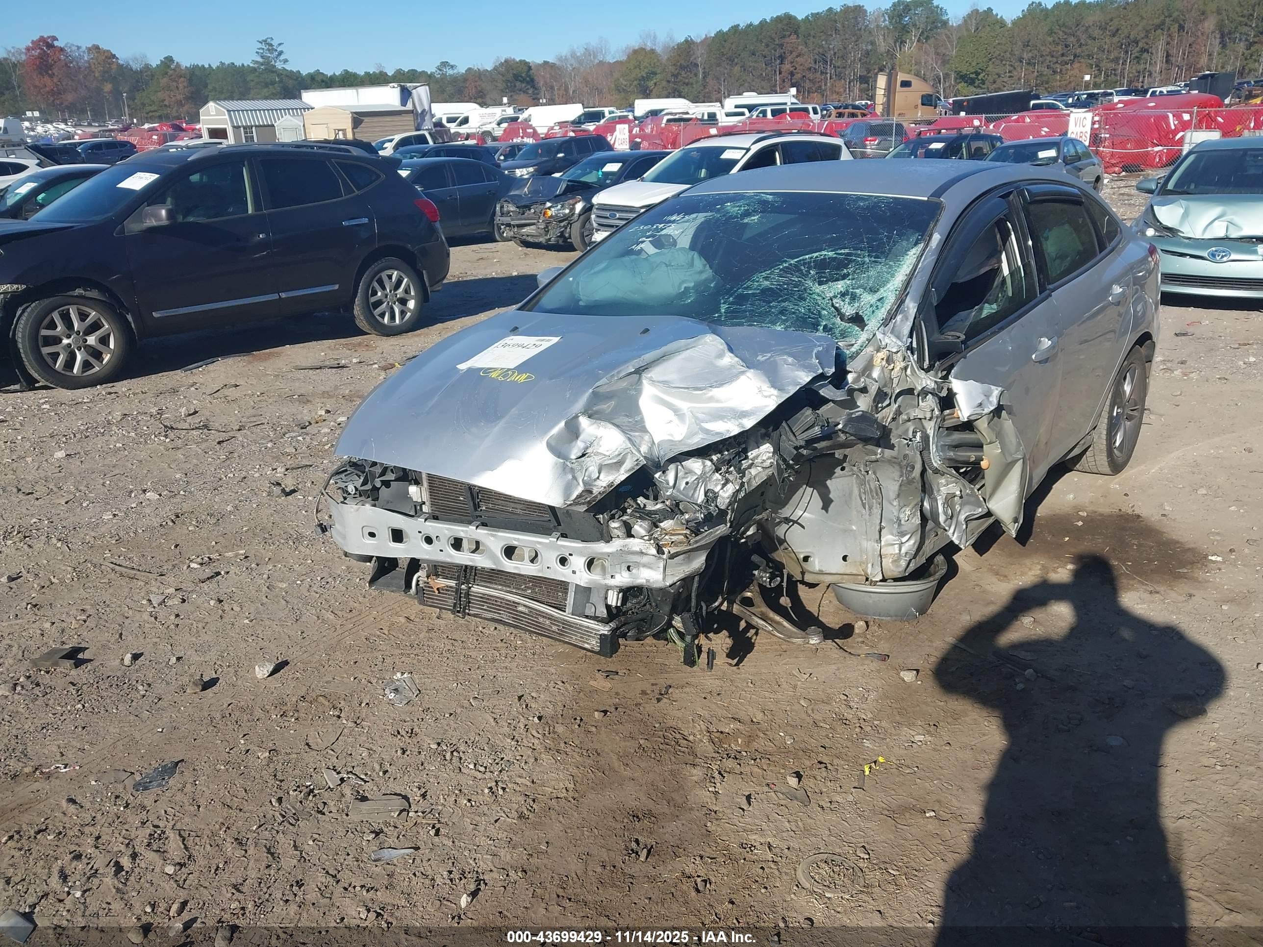 FORD FOCUS image 6