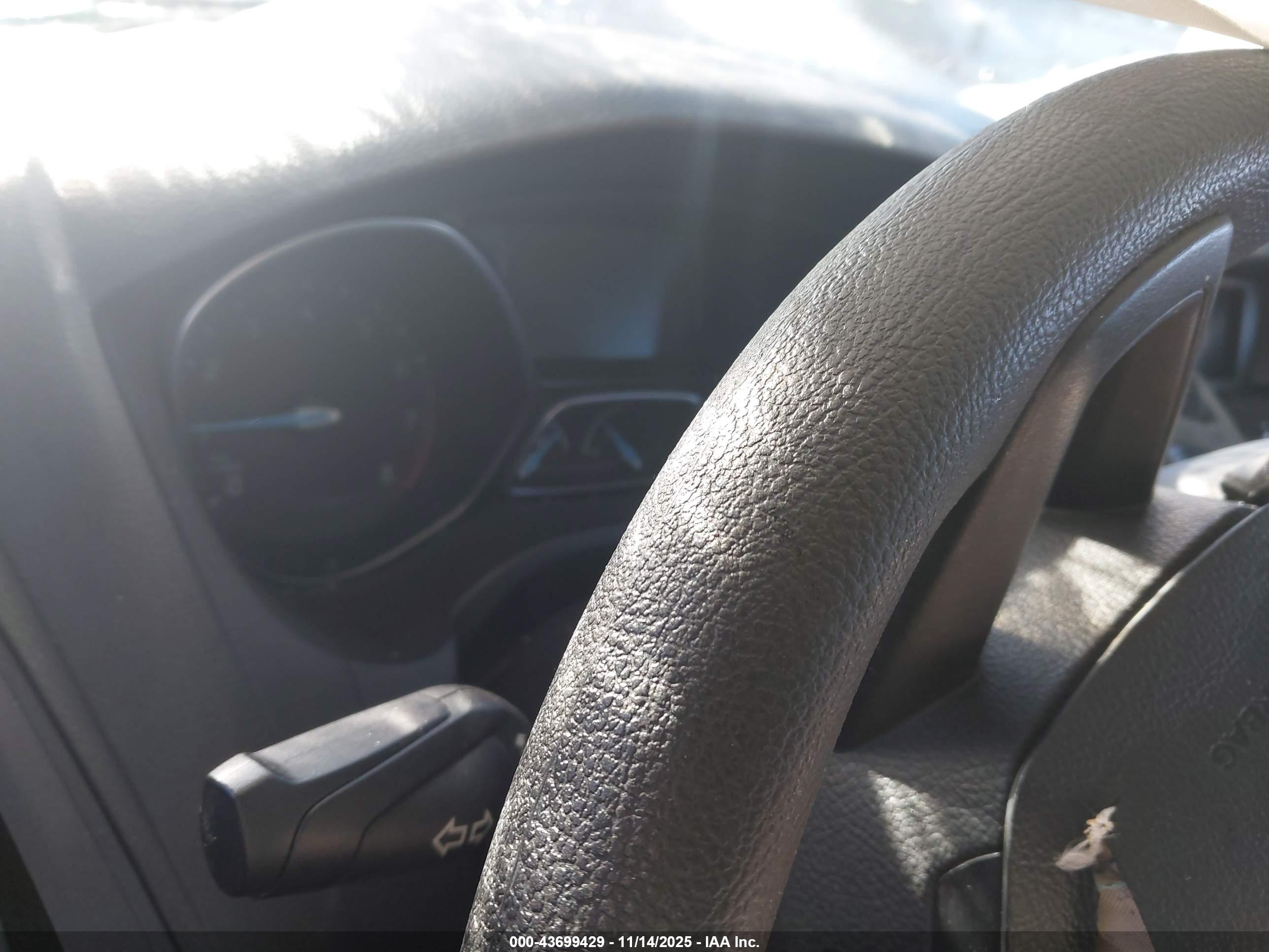 FORD FOCUS image 7