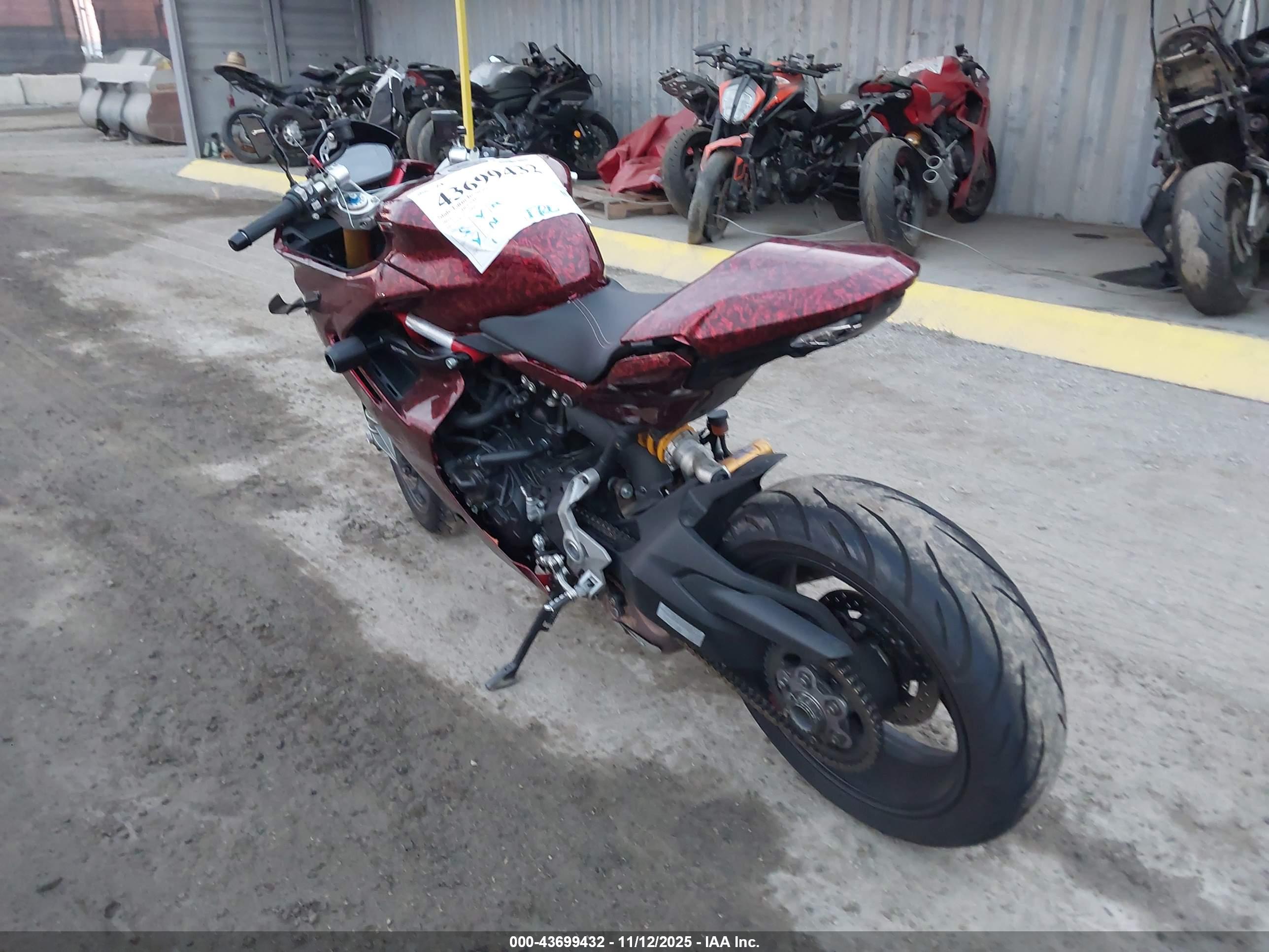 DUCATI SUPERSPORT image 3