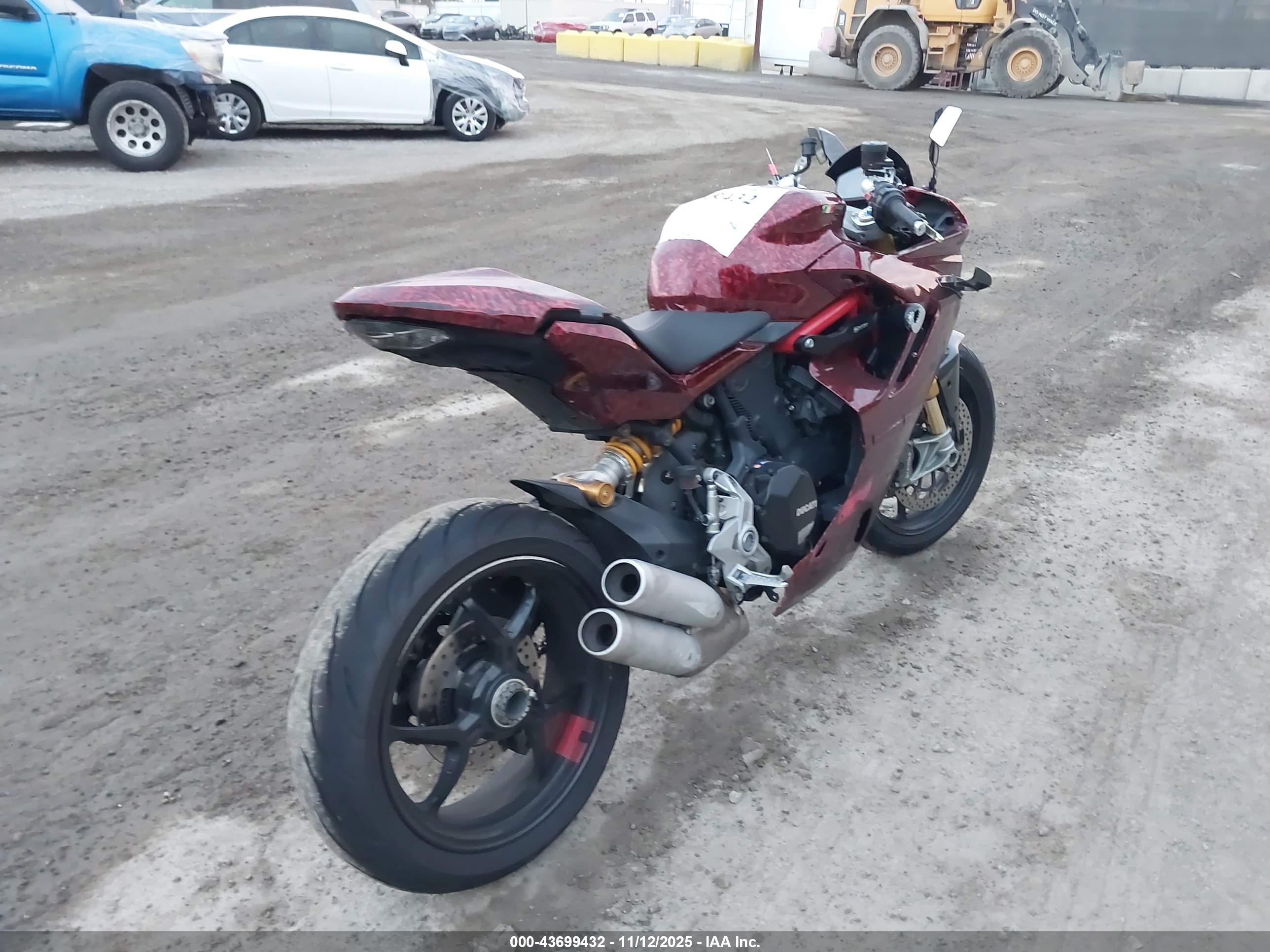 DUCATI SUPERSPORT image 4