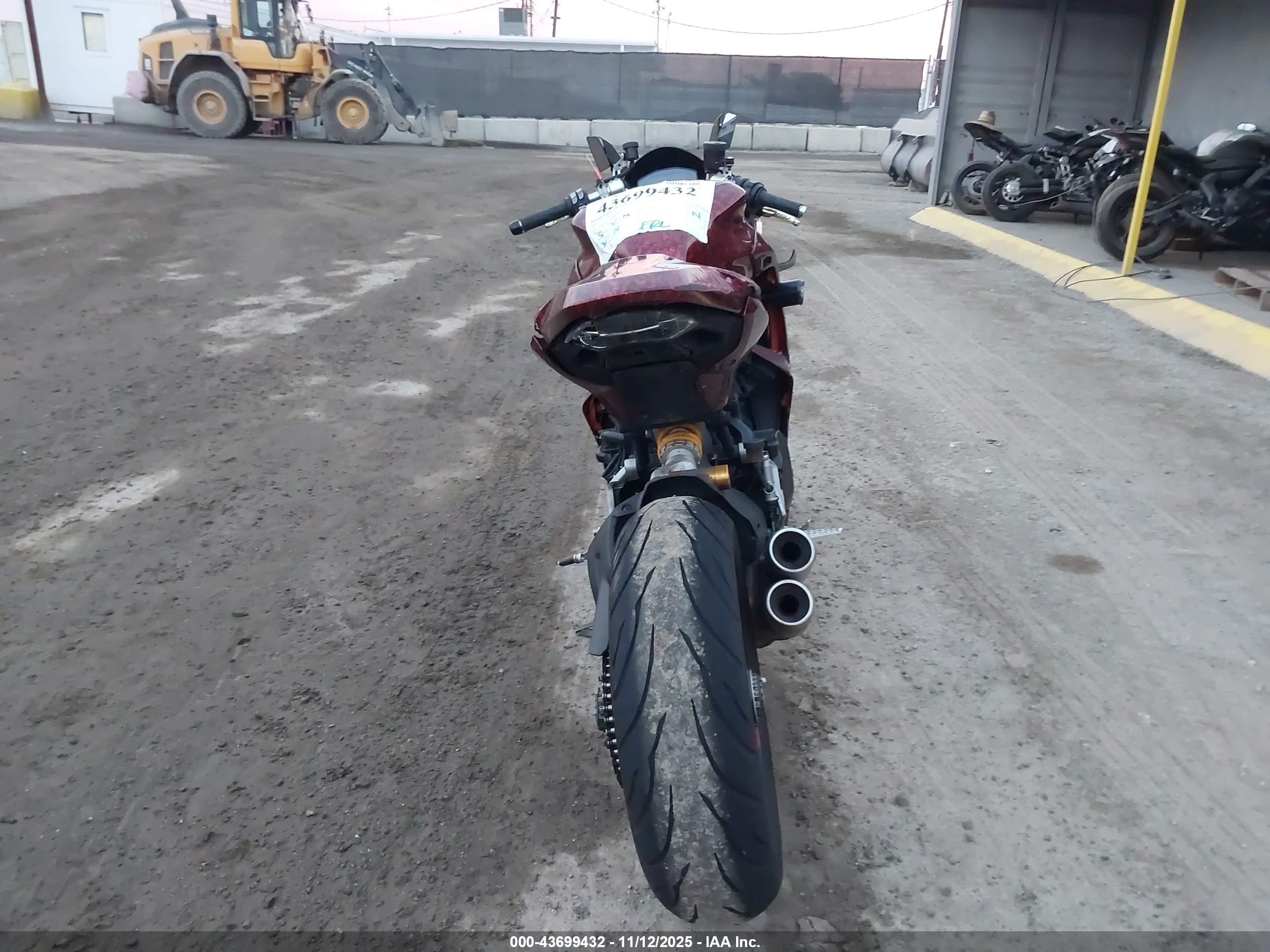 DUCATI SUPERSPORT image 6