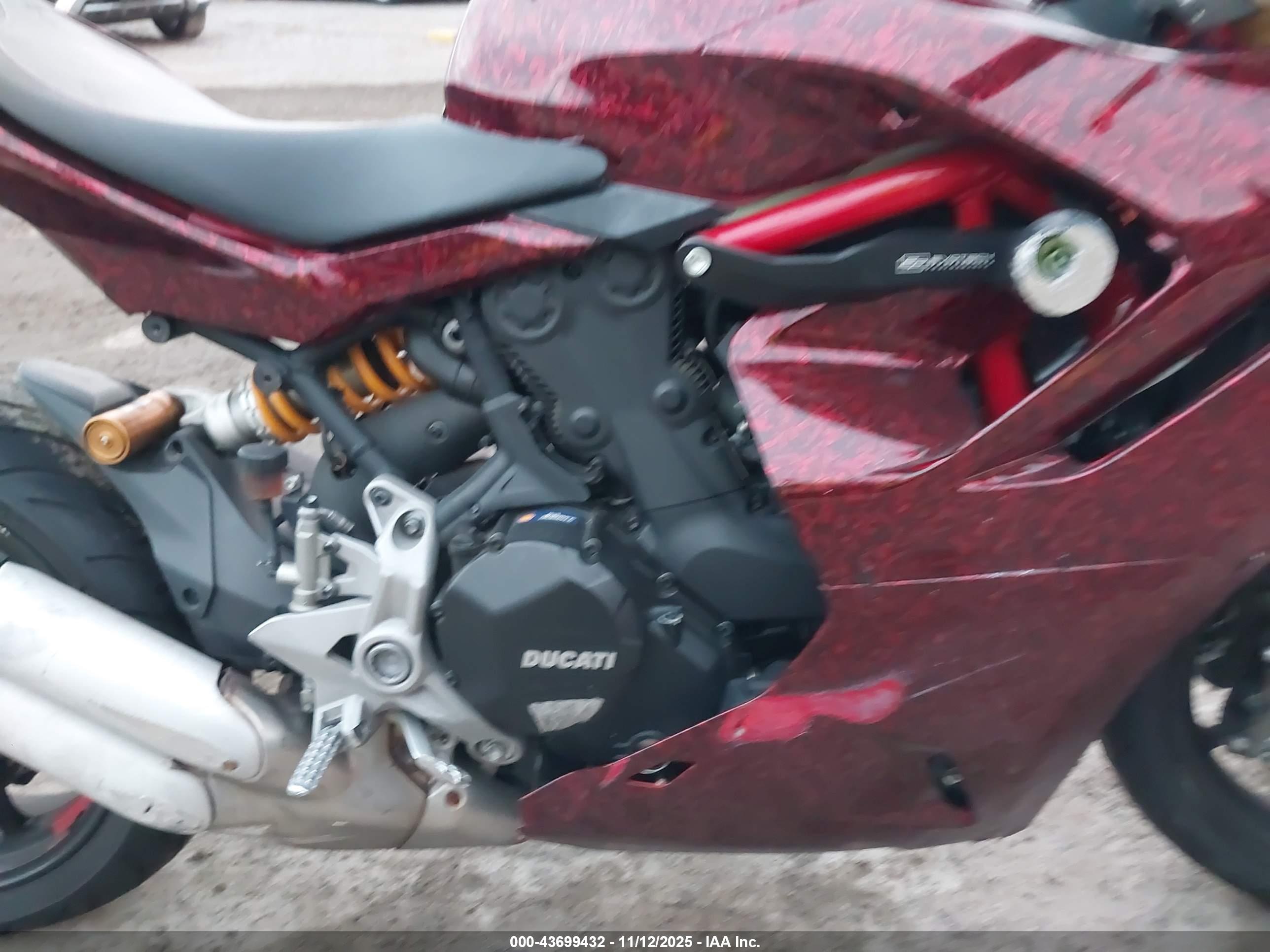 DUCATI SUPERSPORT image 8