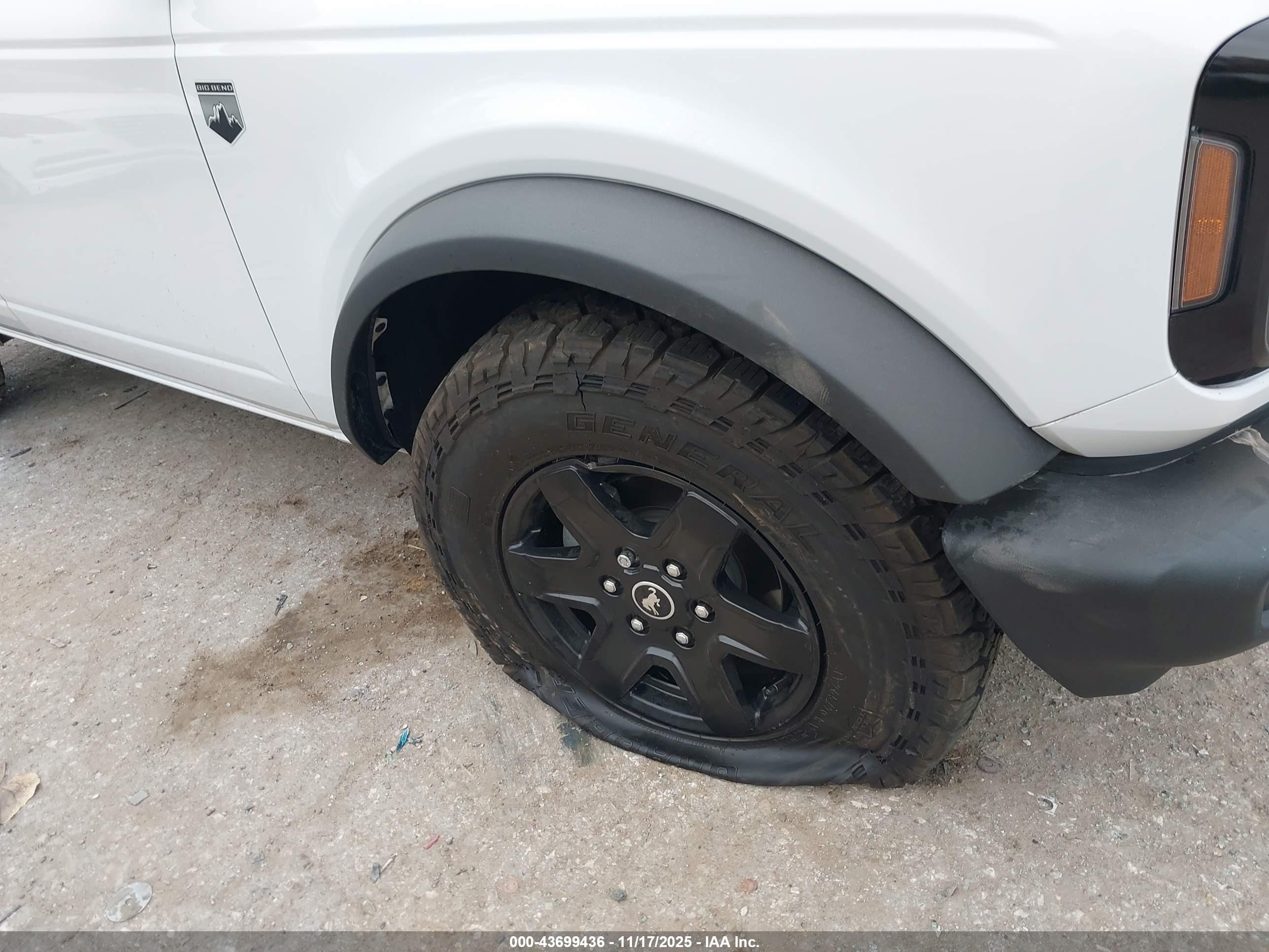FORD BRONCO image 6