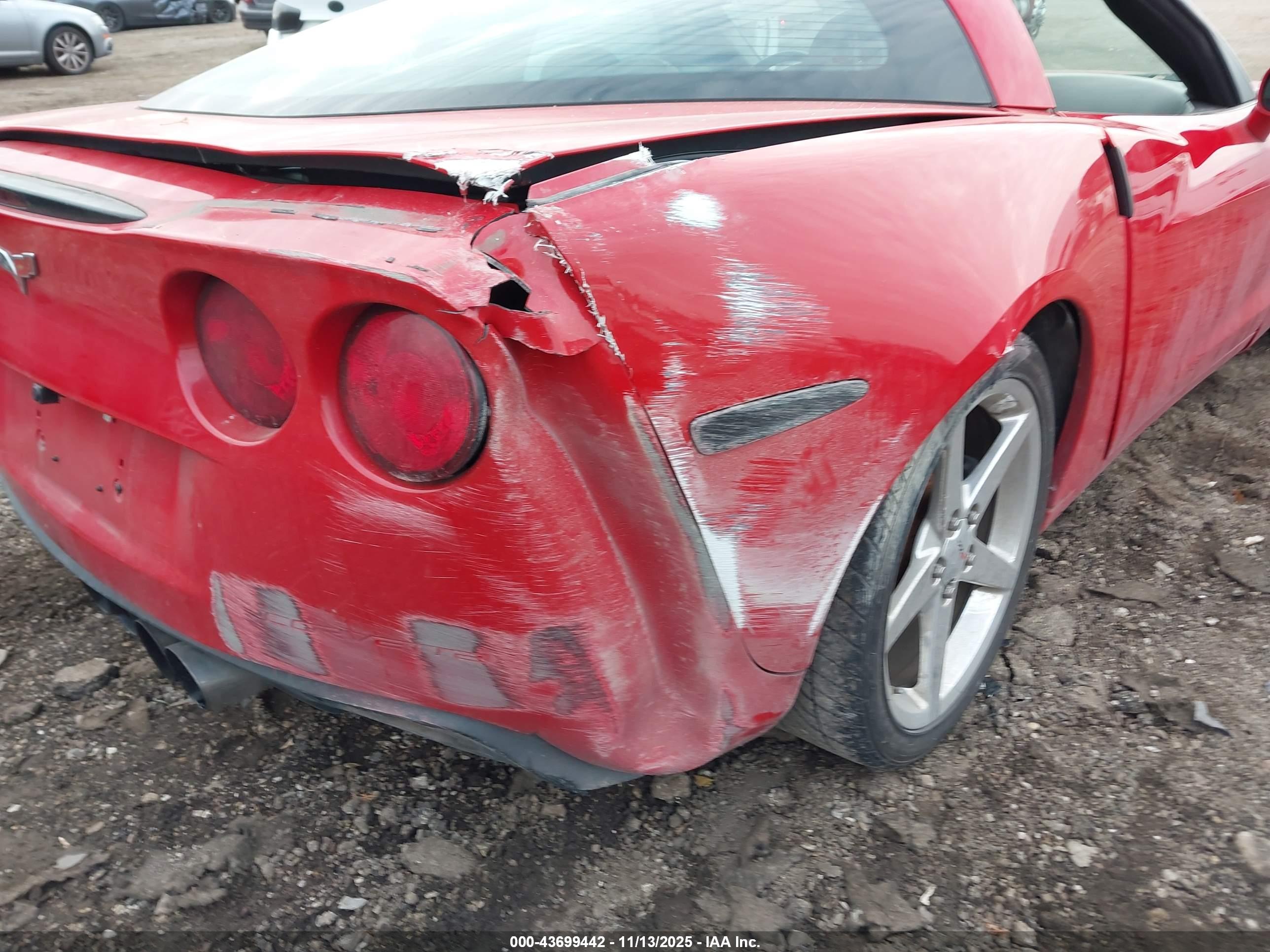 CHEVROLET CORVETTE image 6