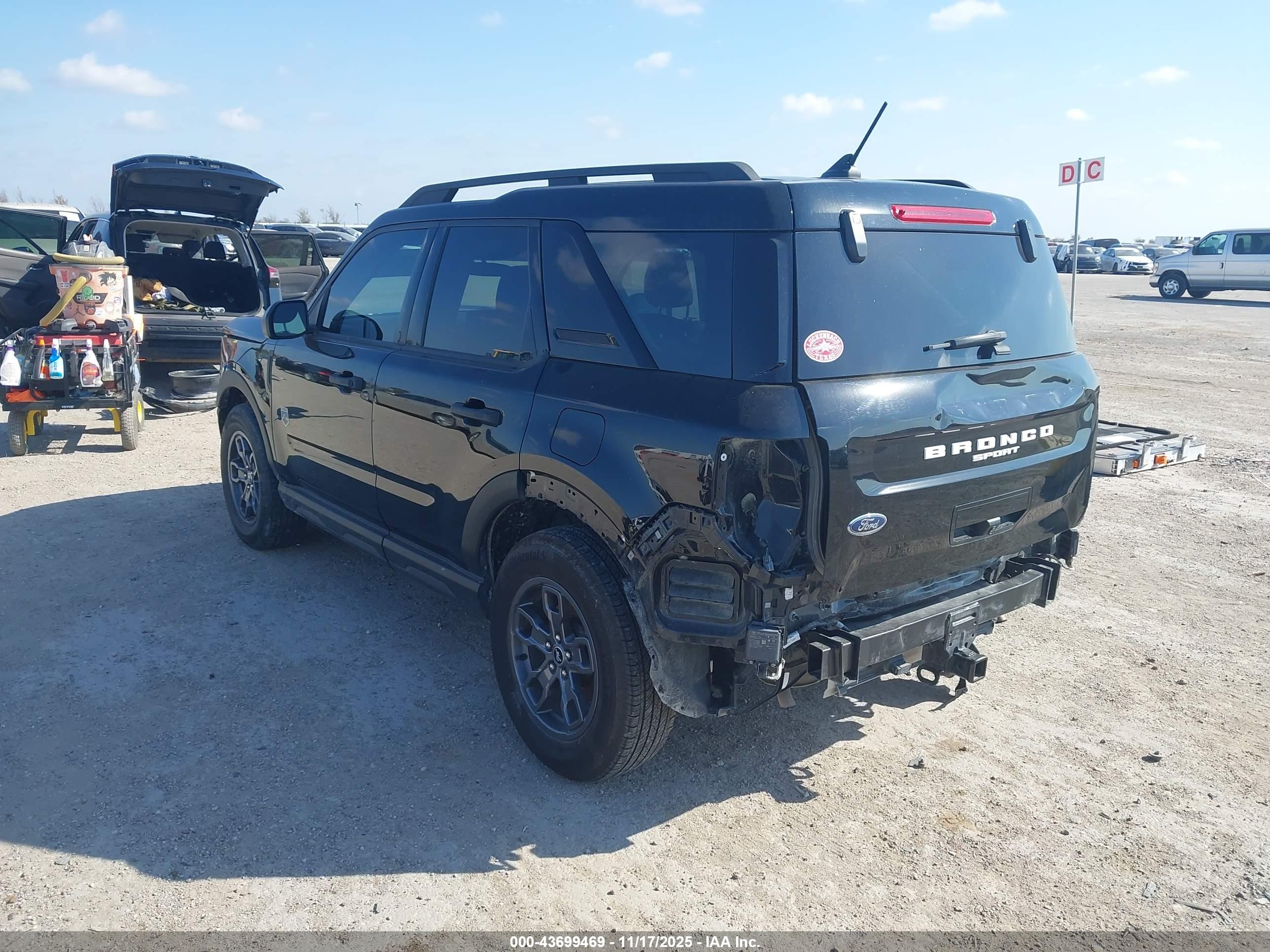 FORD BRONCO image 3