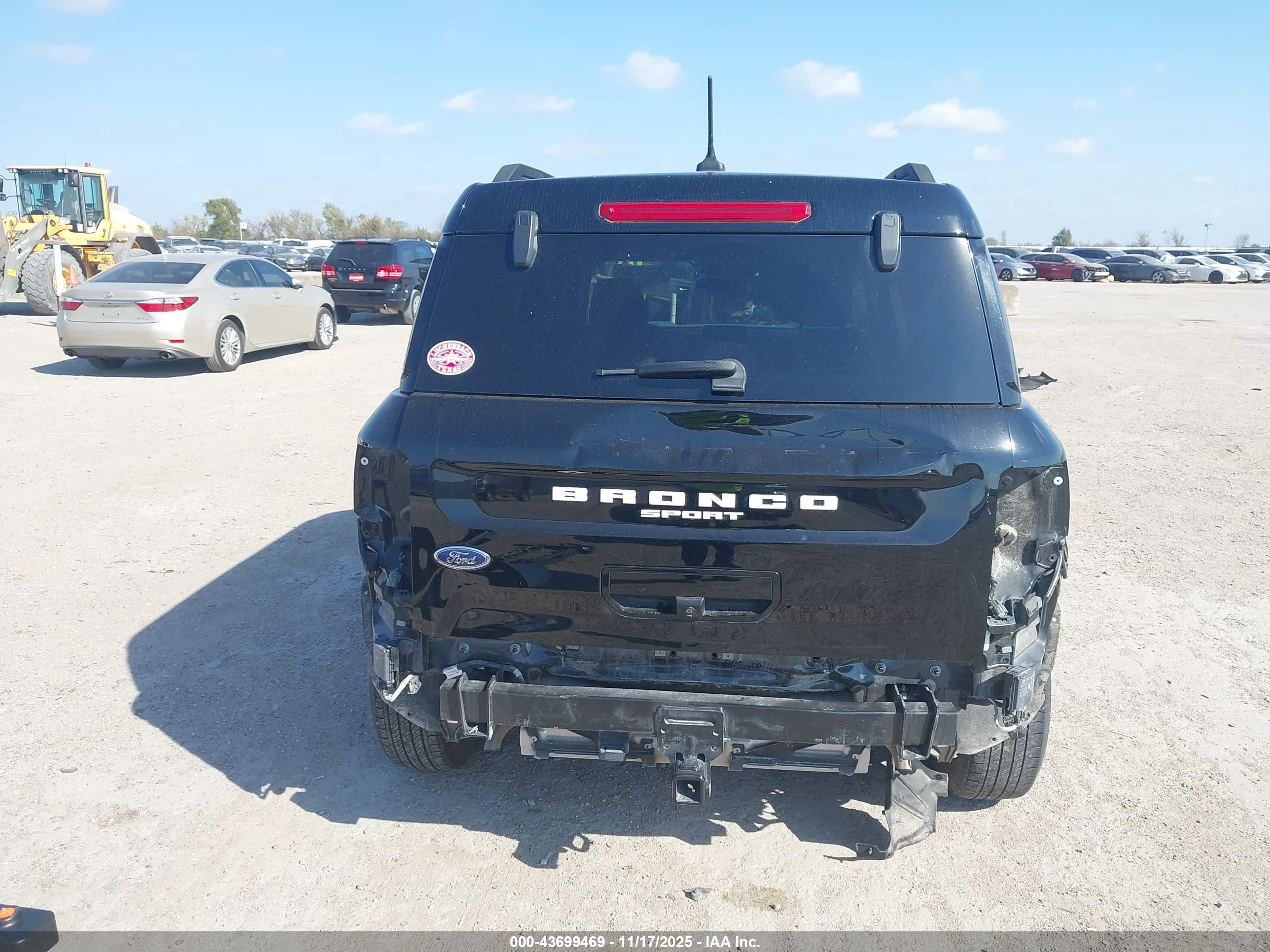 FORD BRONCO image 6