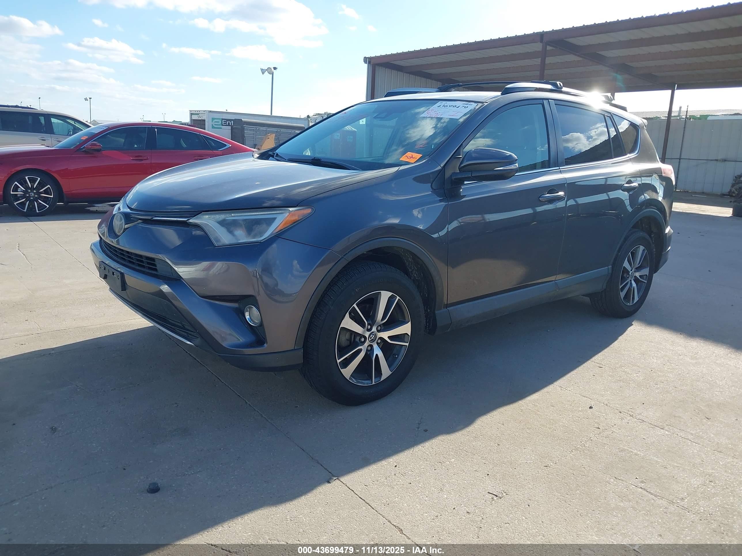 TOYOTA RAV4 image 2