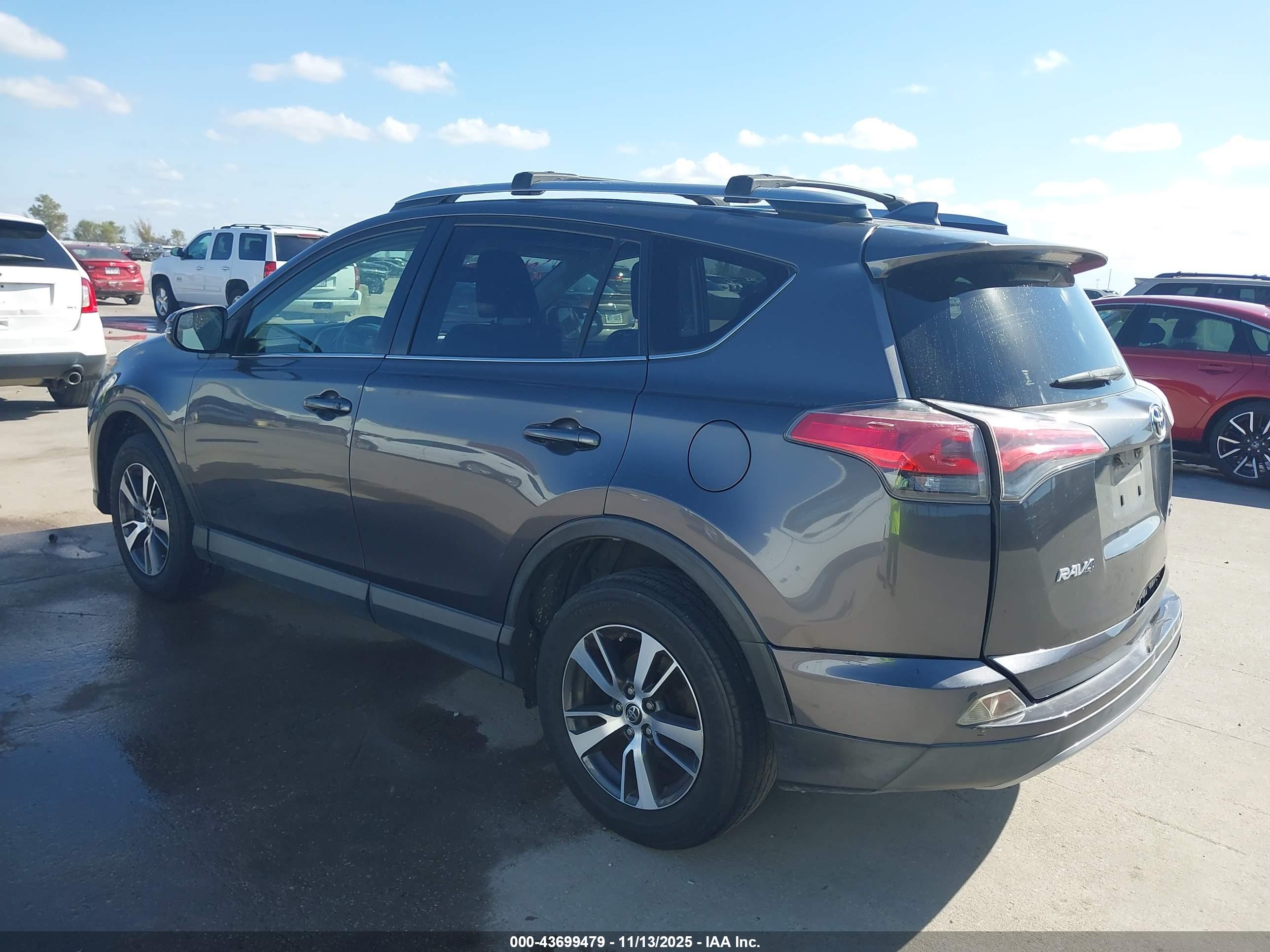 TOYOTA RAV4 image 3