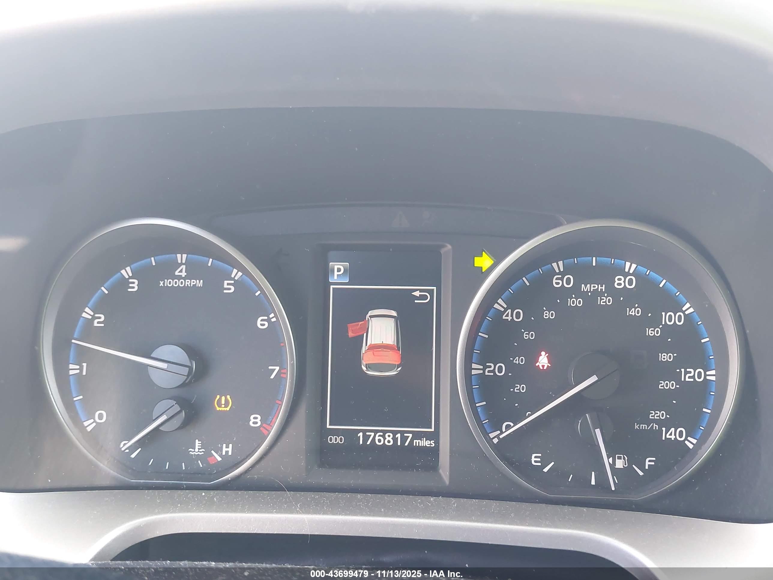 TOYOTA RAV4 image 7