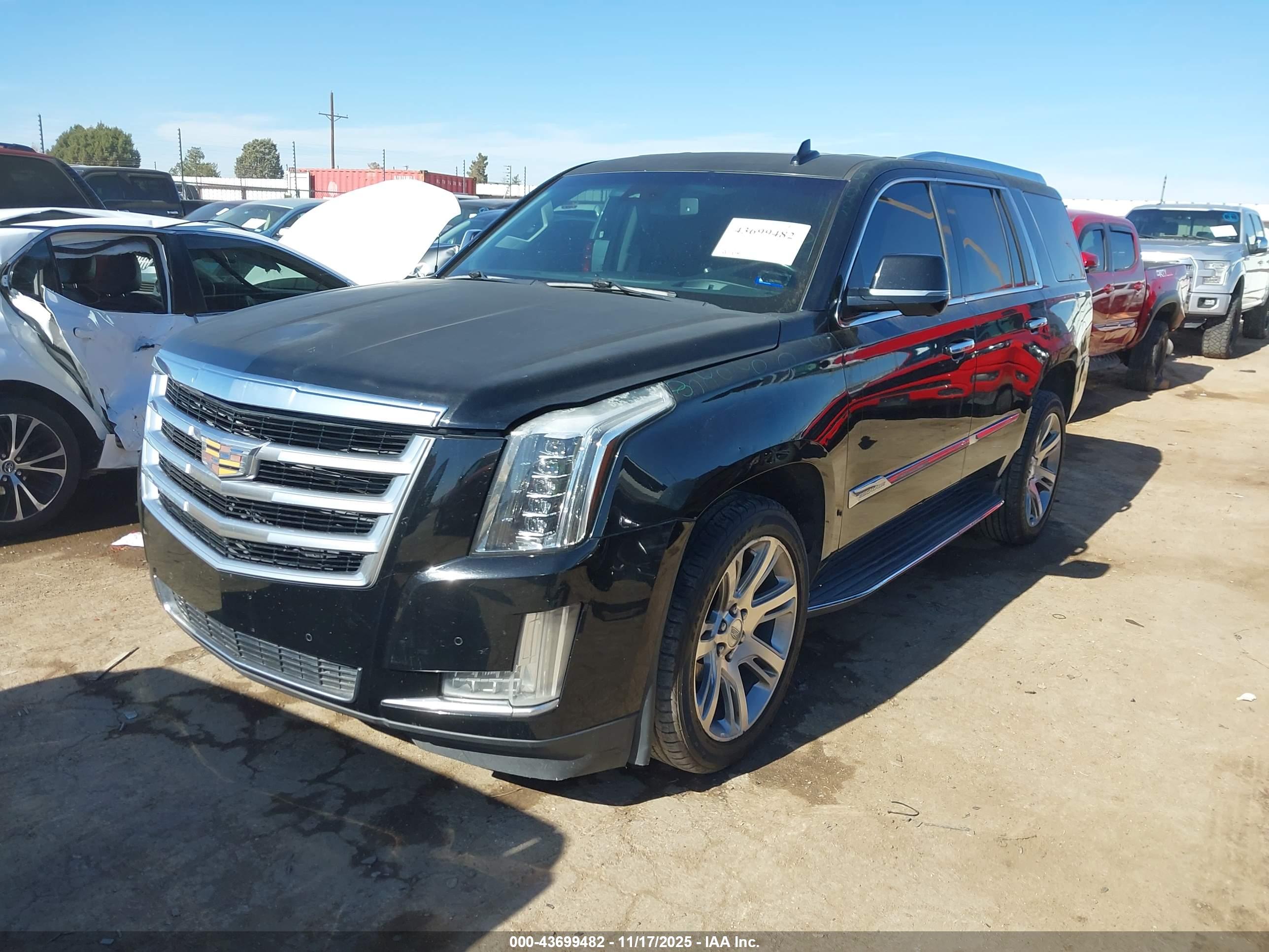 CADILLAC ESCALADE image 2