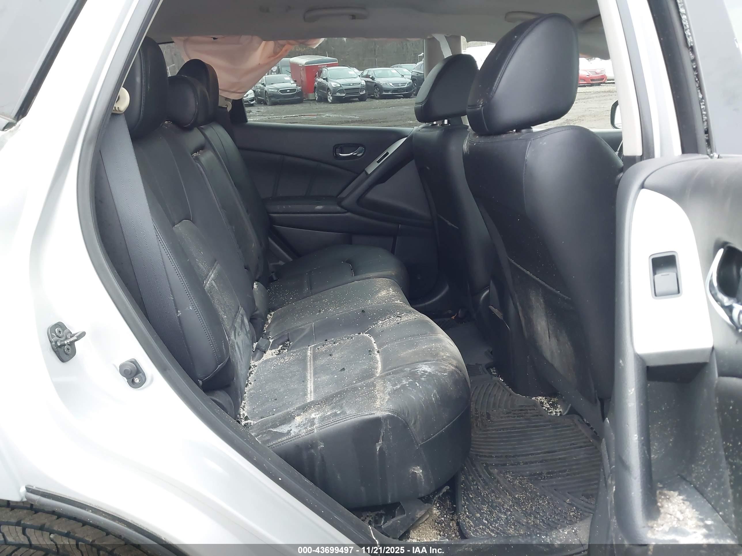 NISSAN MURANO image 8