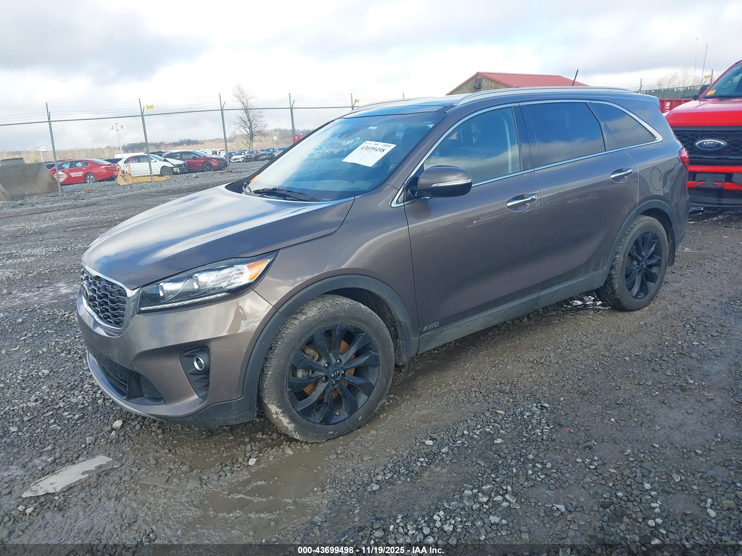 KIA SORENTO image 2