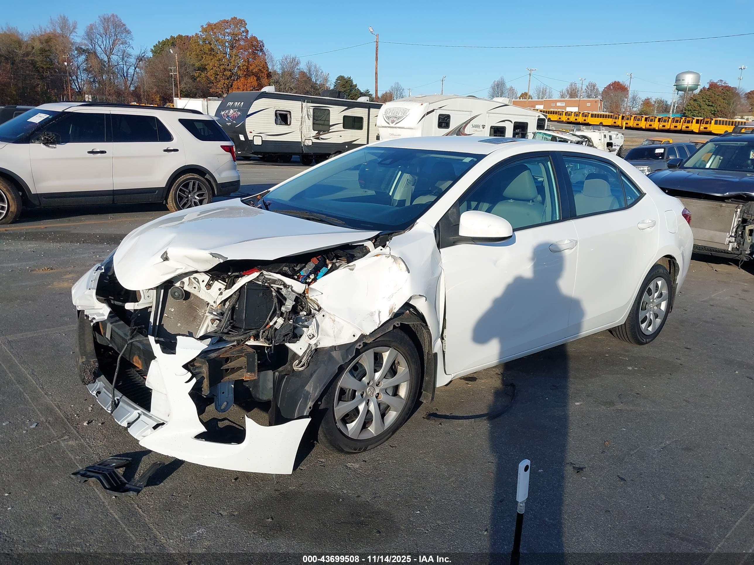 TOYOTA COROLLA image 2