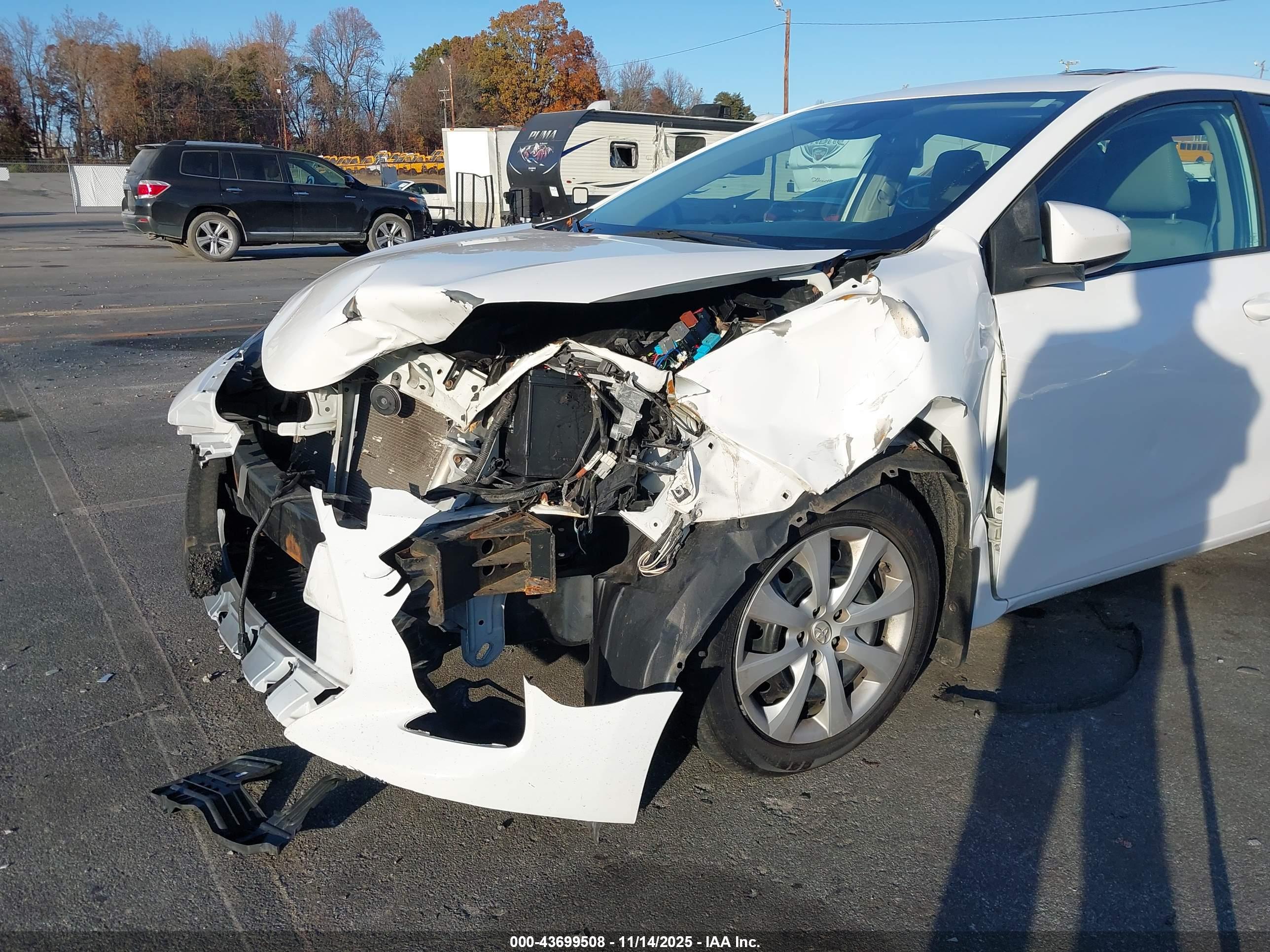 TOYOTA COROLLA image 6