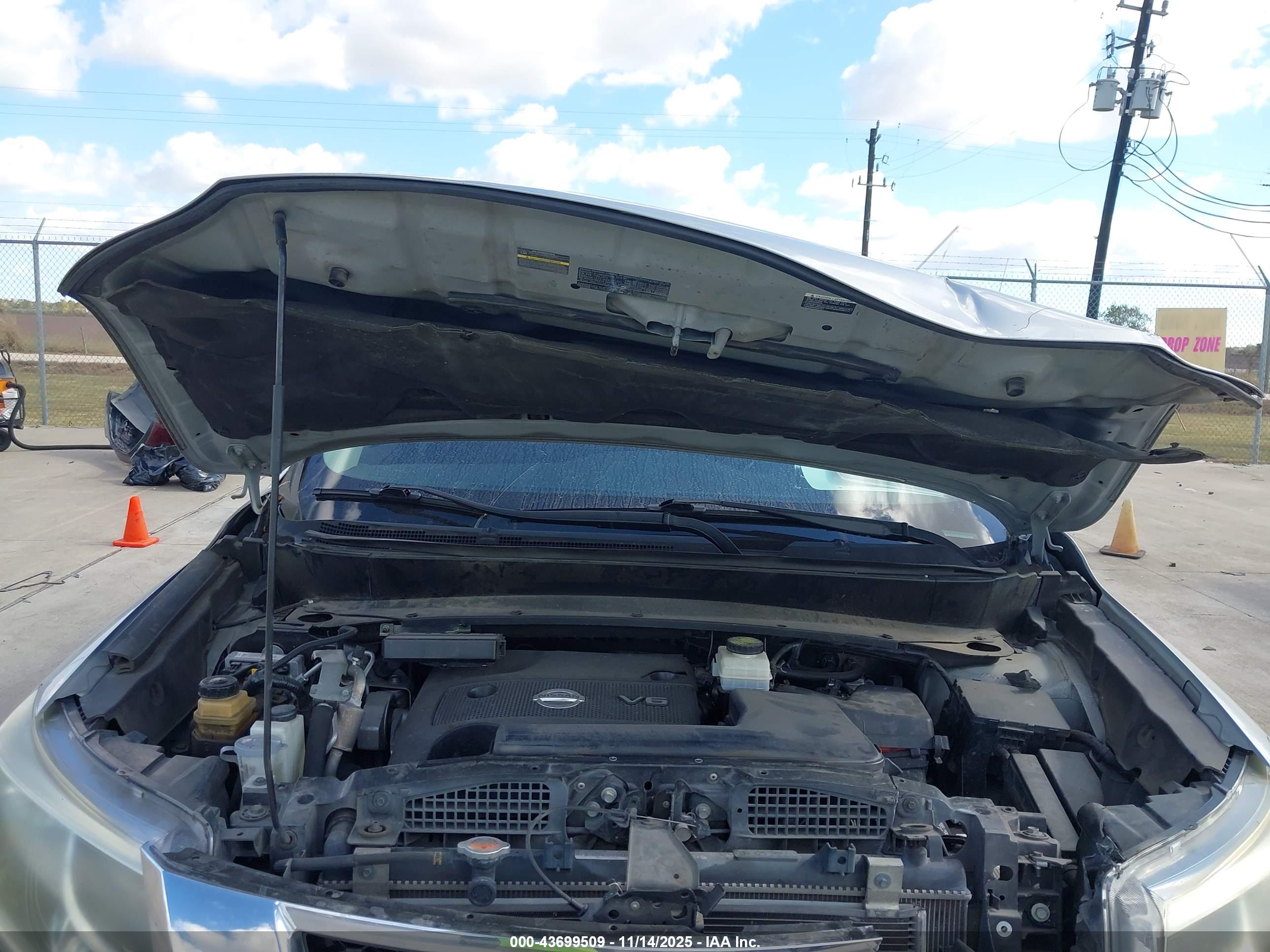 NISSAN PATHFINDER image 10