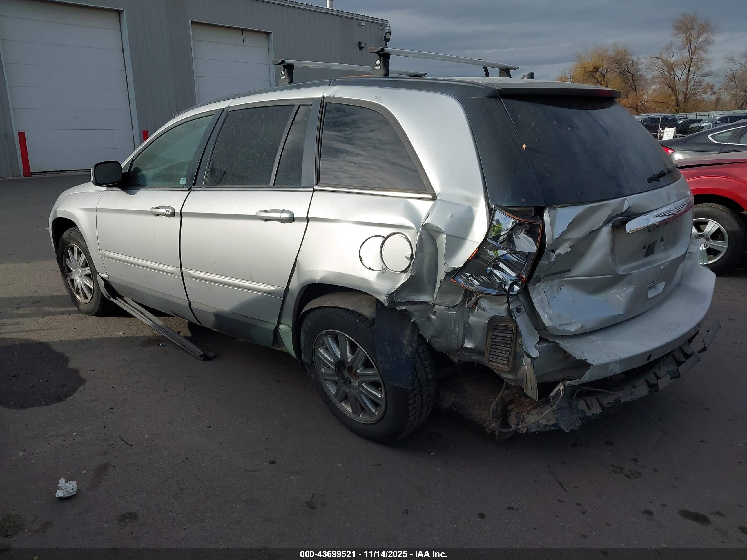 CHRYSLER PACIFICA image 3