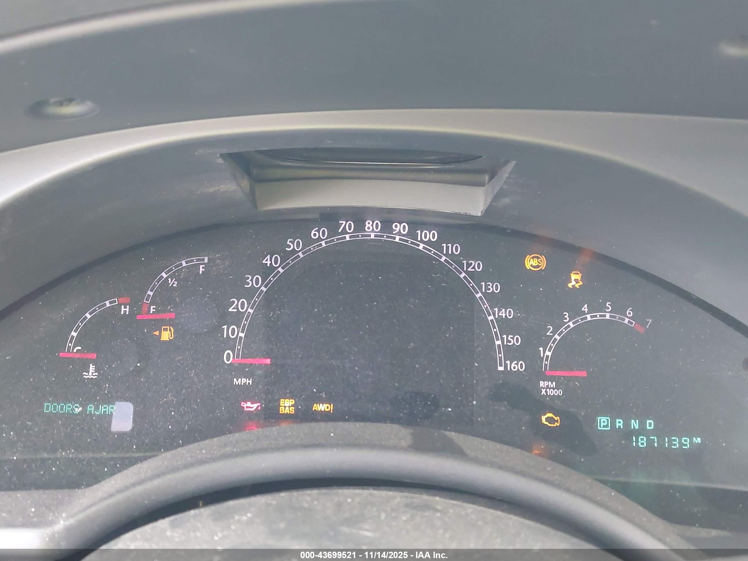 CHRYSLER PACIFICA image 7