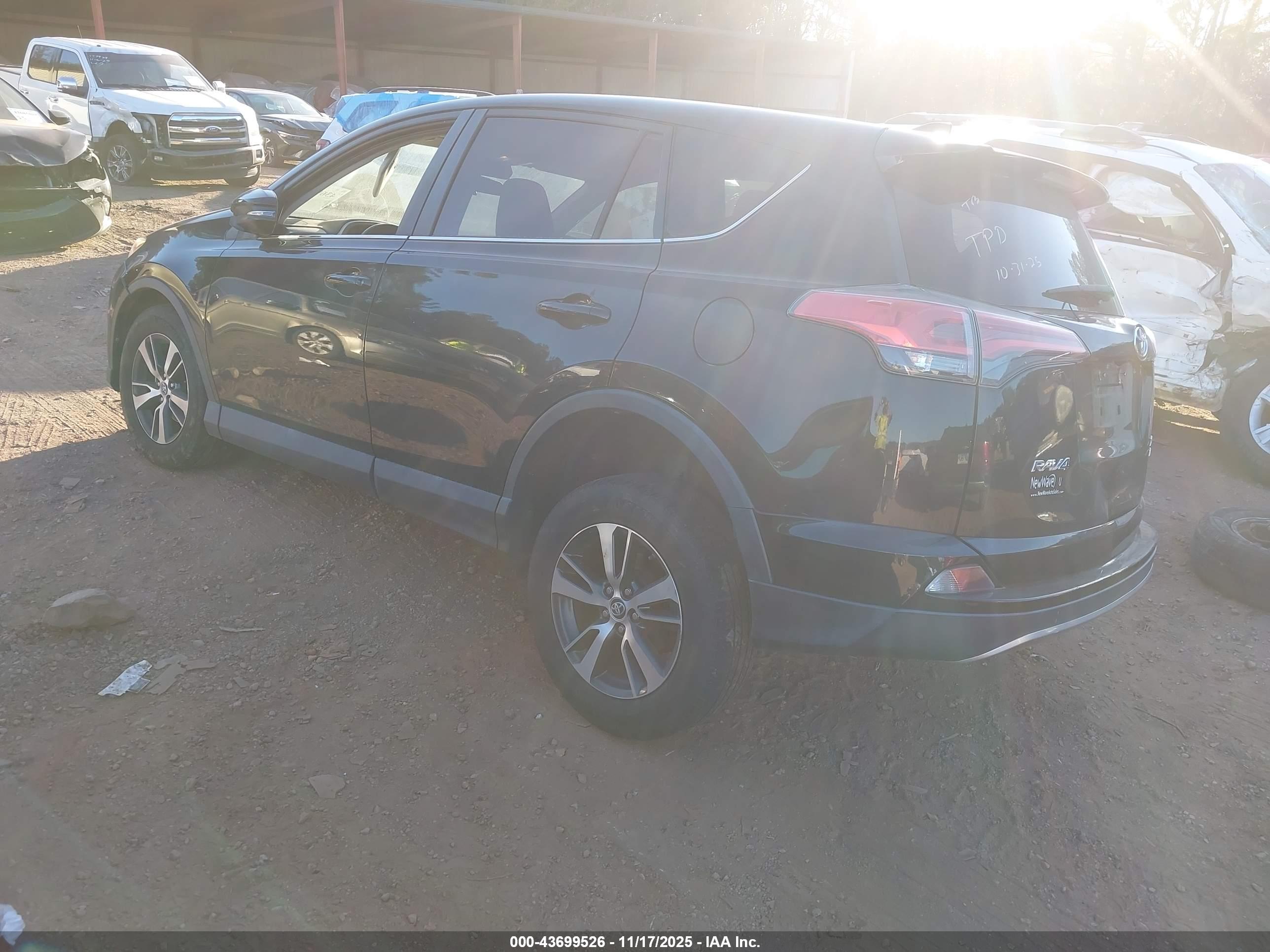 TOYOTA RAV4 image 3