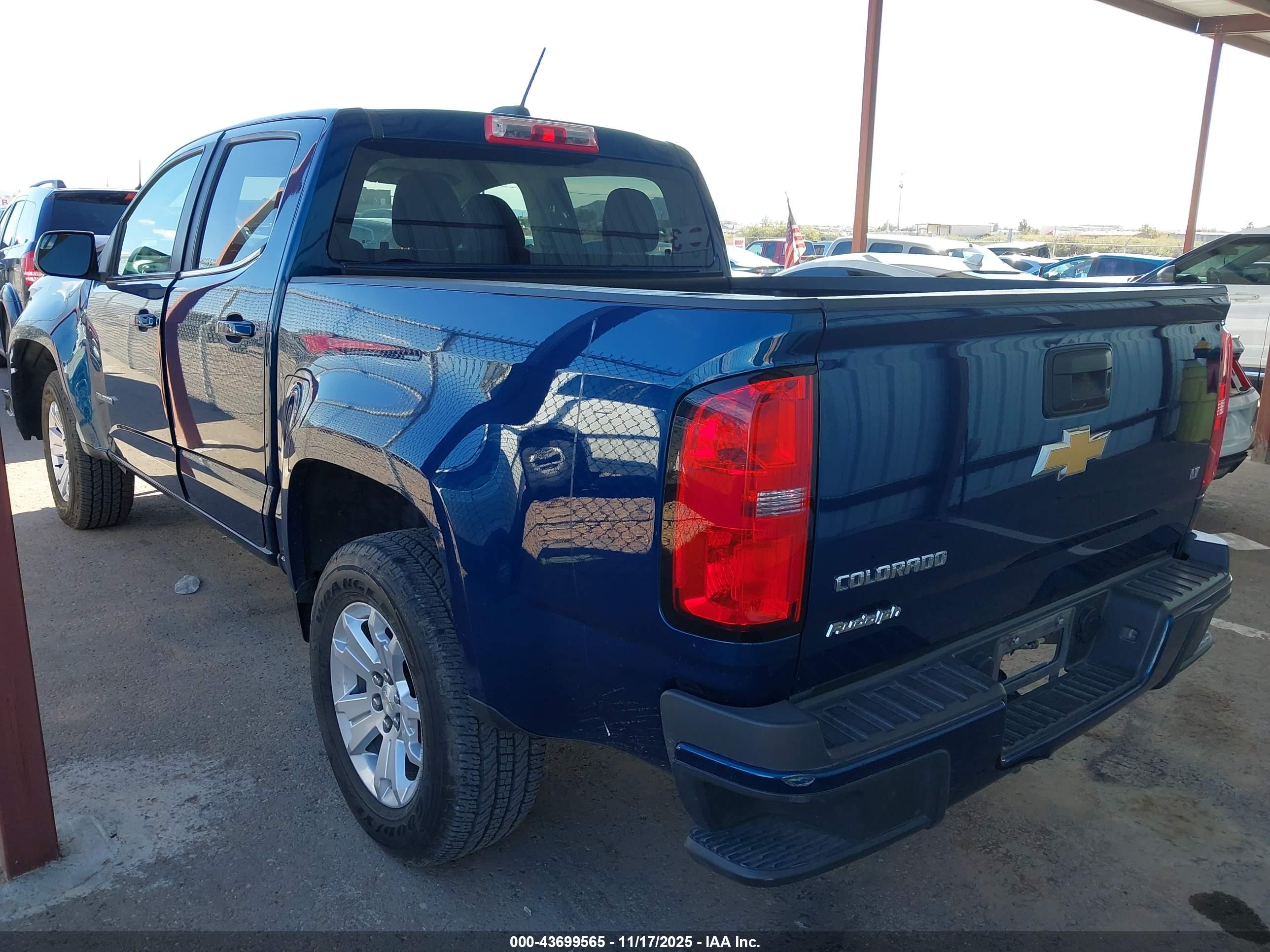 CHEVROLET COLORADO image 3