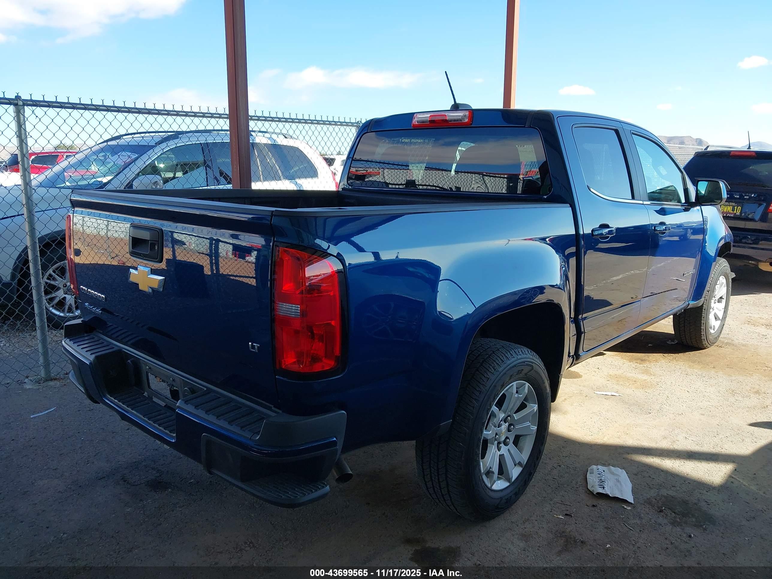CHEVROLET COLORADO image 4