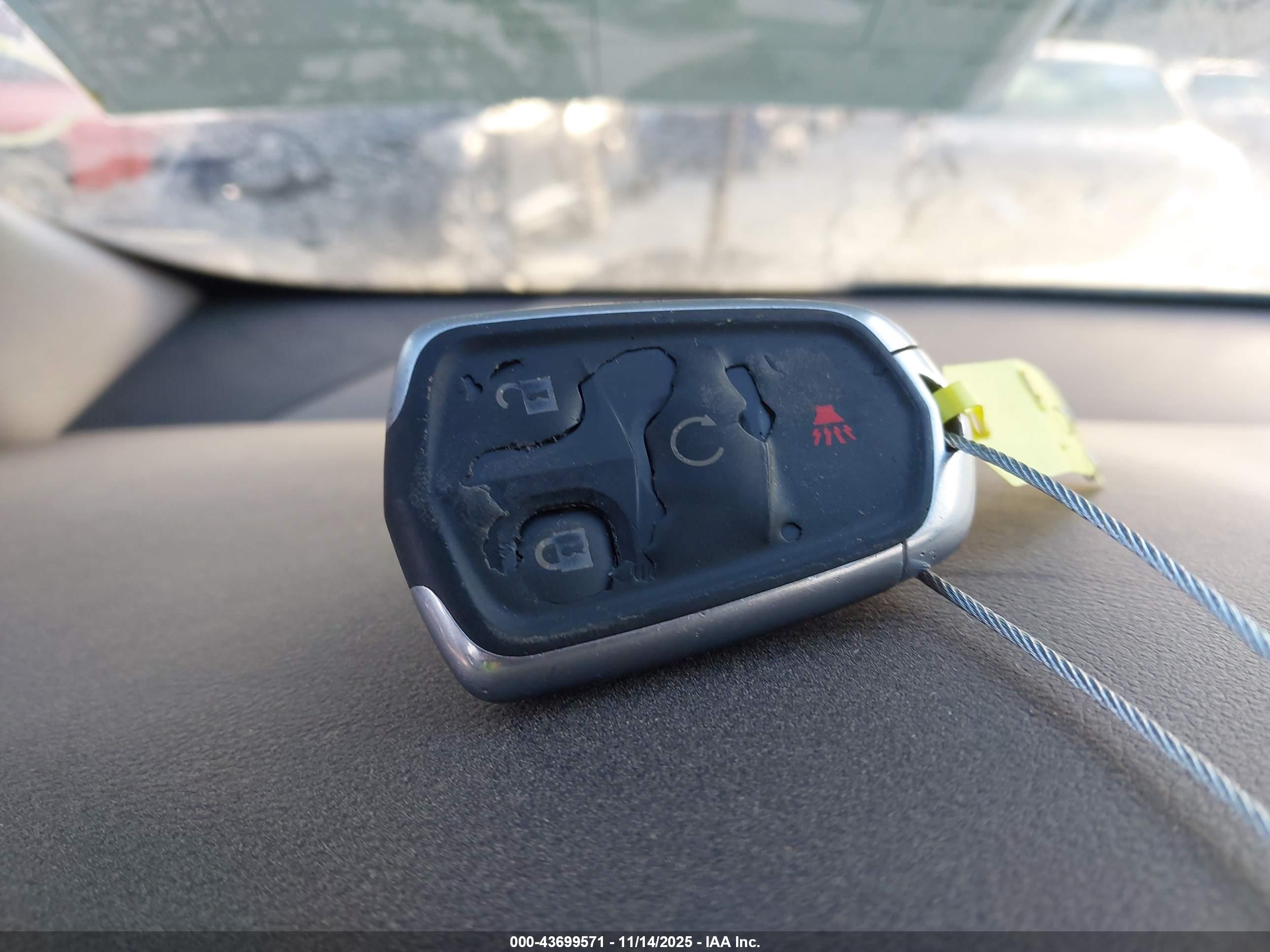 CADILLAC XT4 image 11
