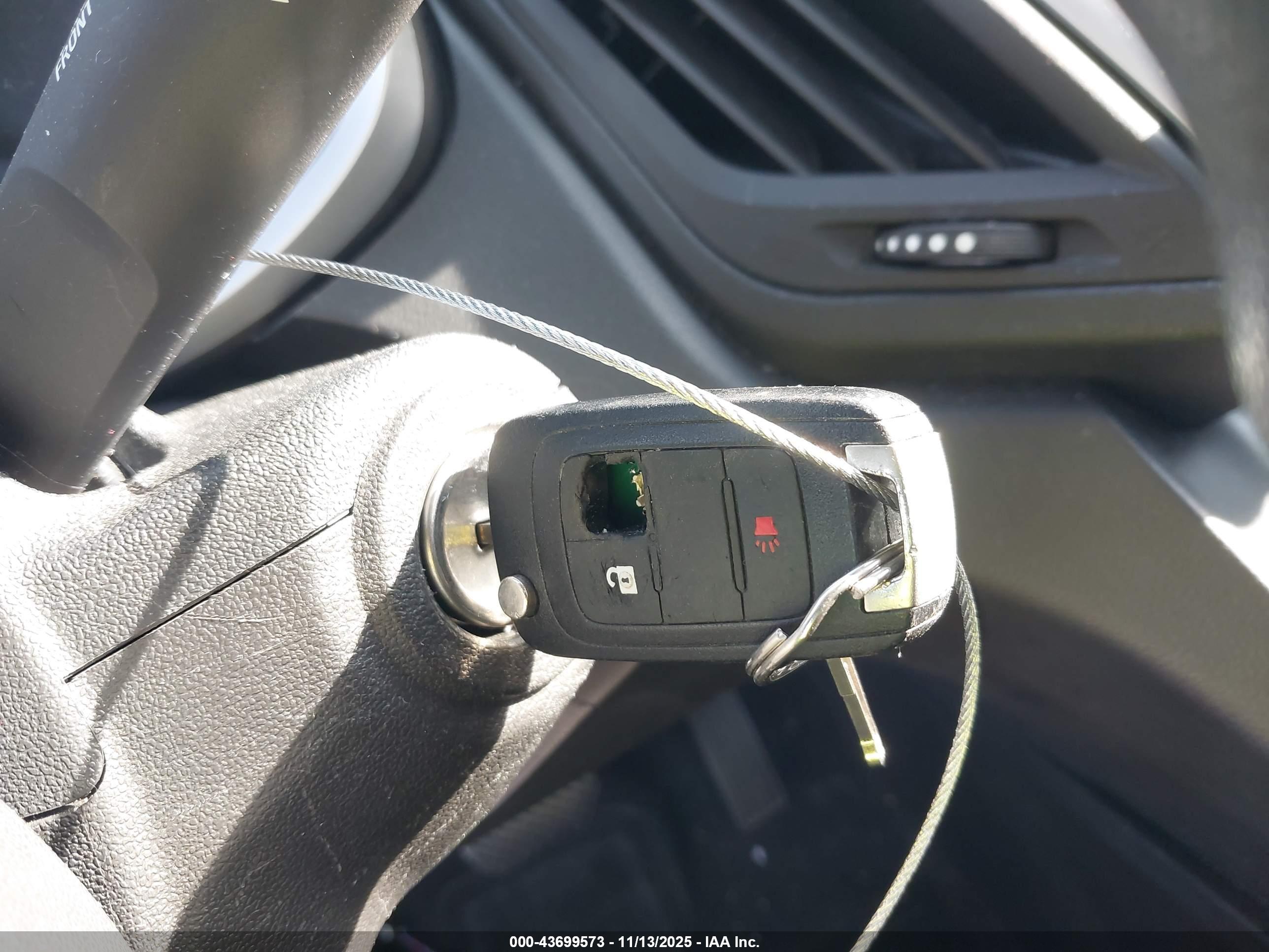 CHEVROLET EQUINOX image 11