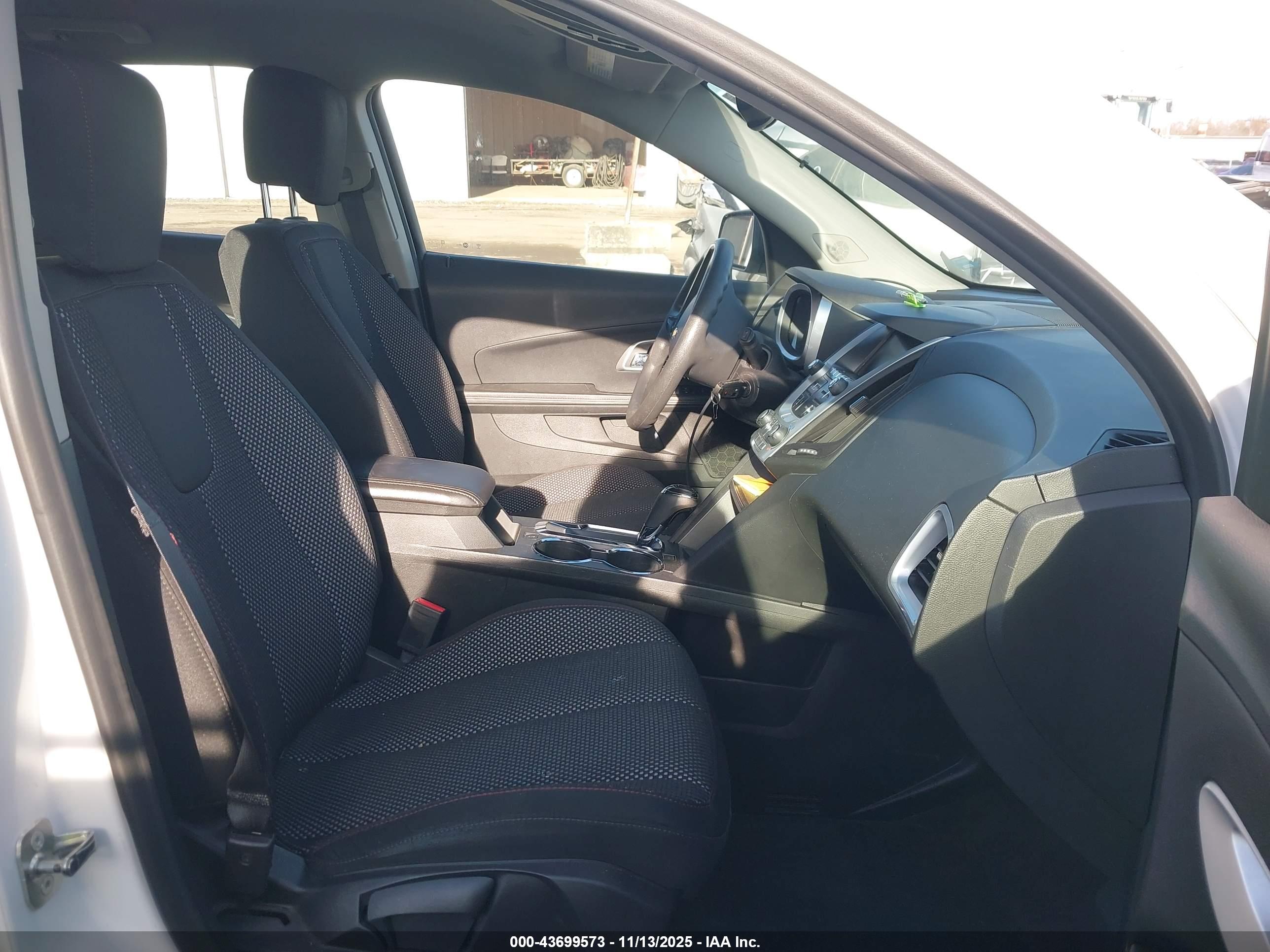 CHEVROLET EQUINOX image 5