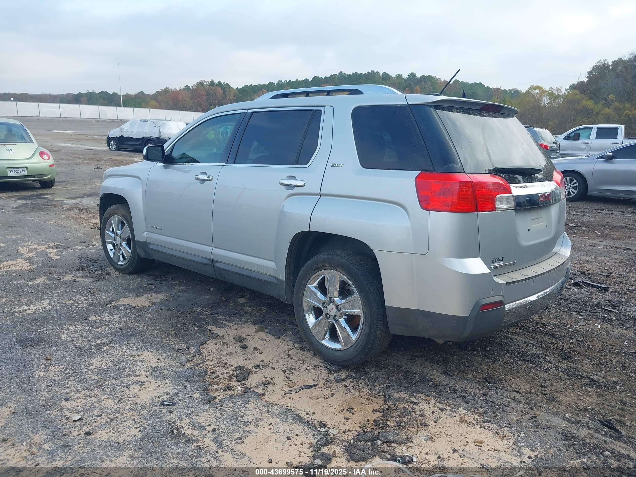 GMC TERRAIN image 3
