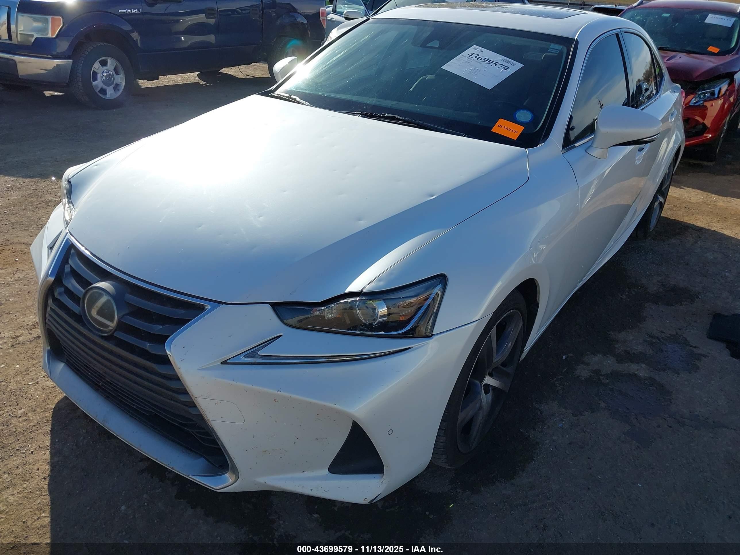 LEXUS IS image 6