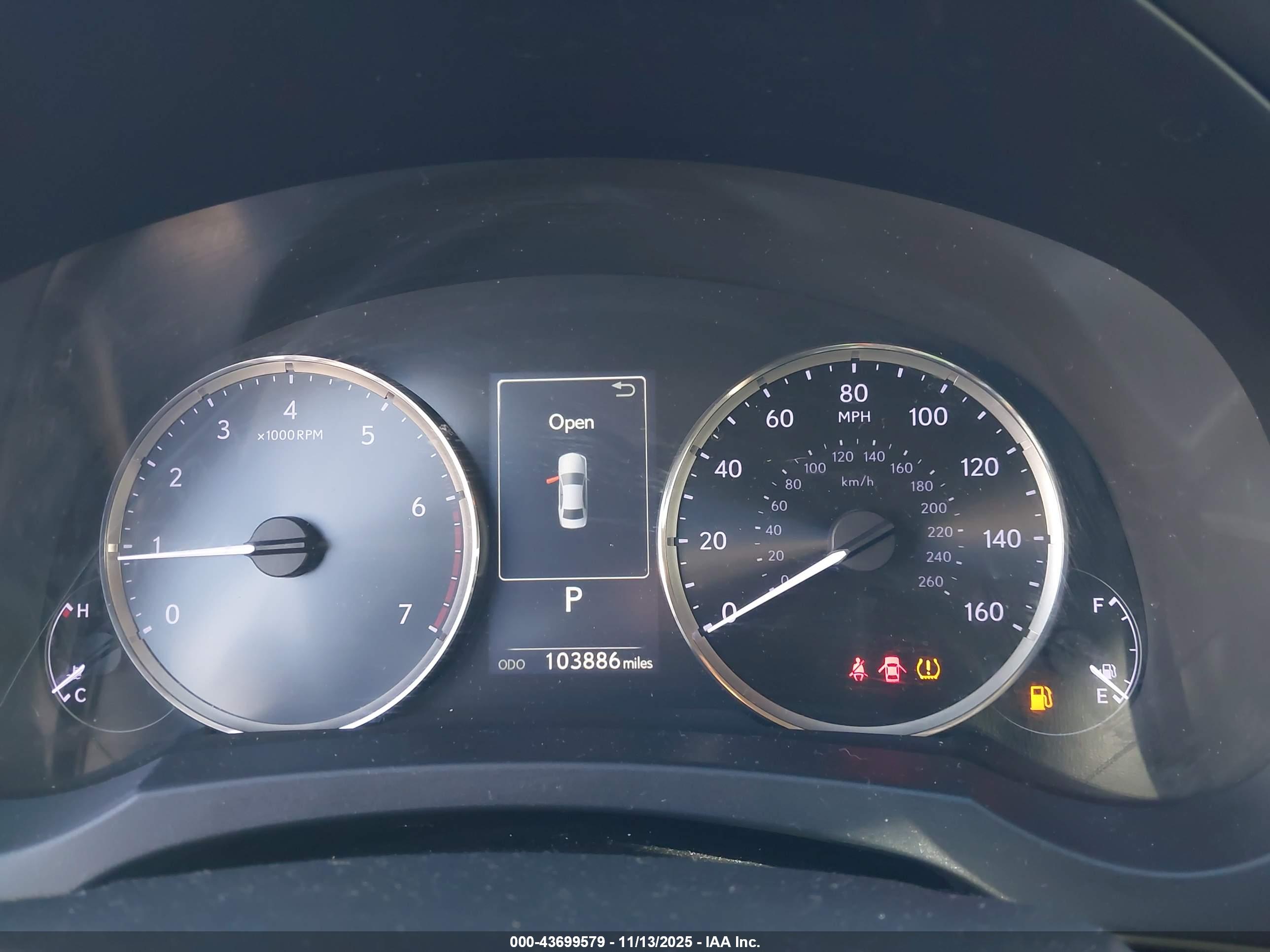 LEXUS IS image 7