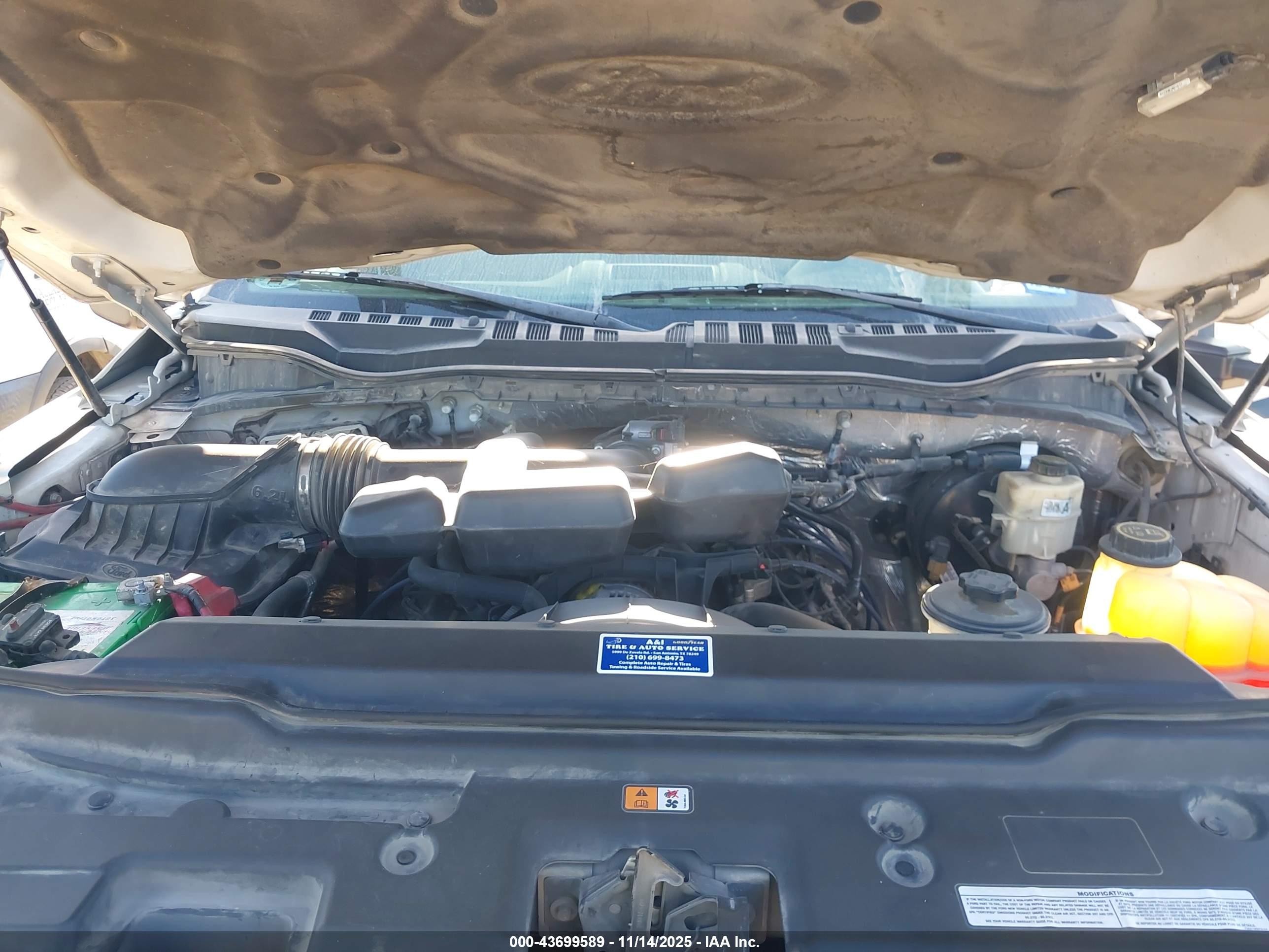 FORD F-250 image 10