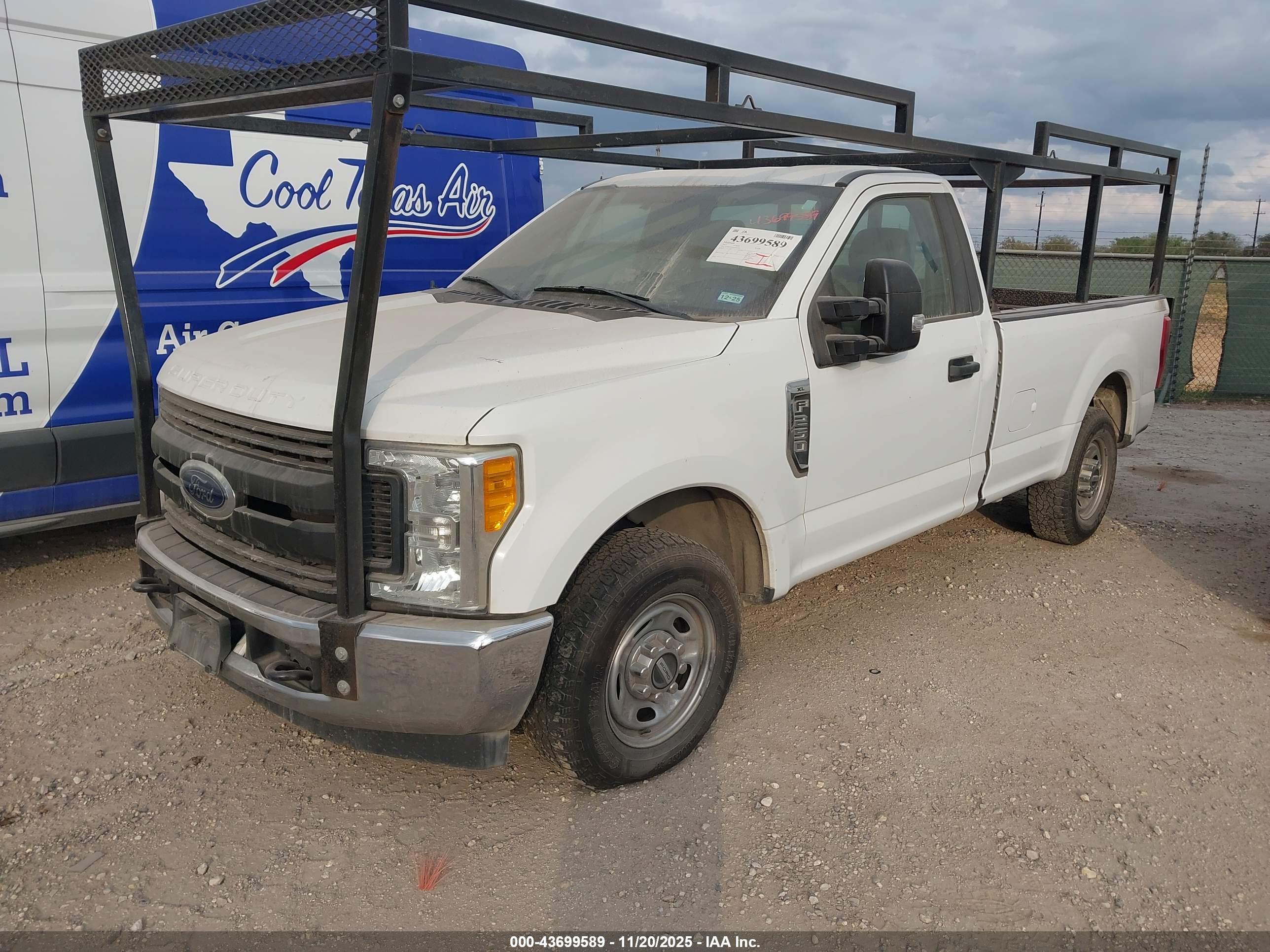 FORD F-250 image 2