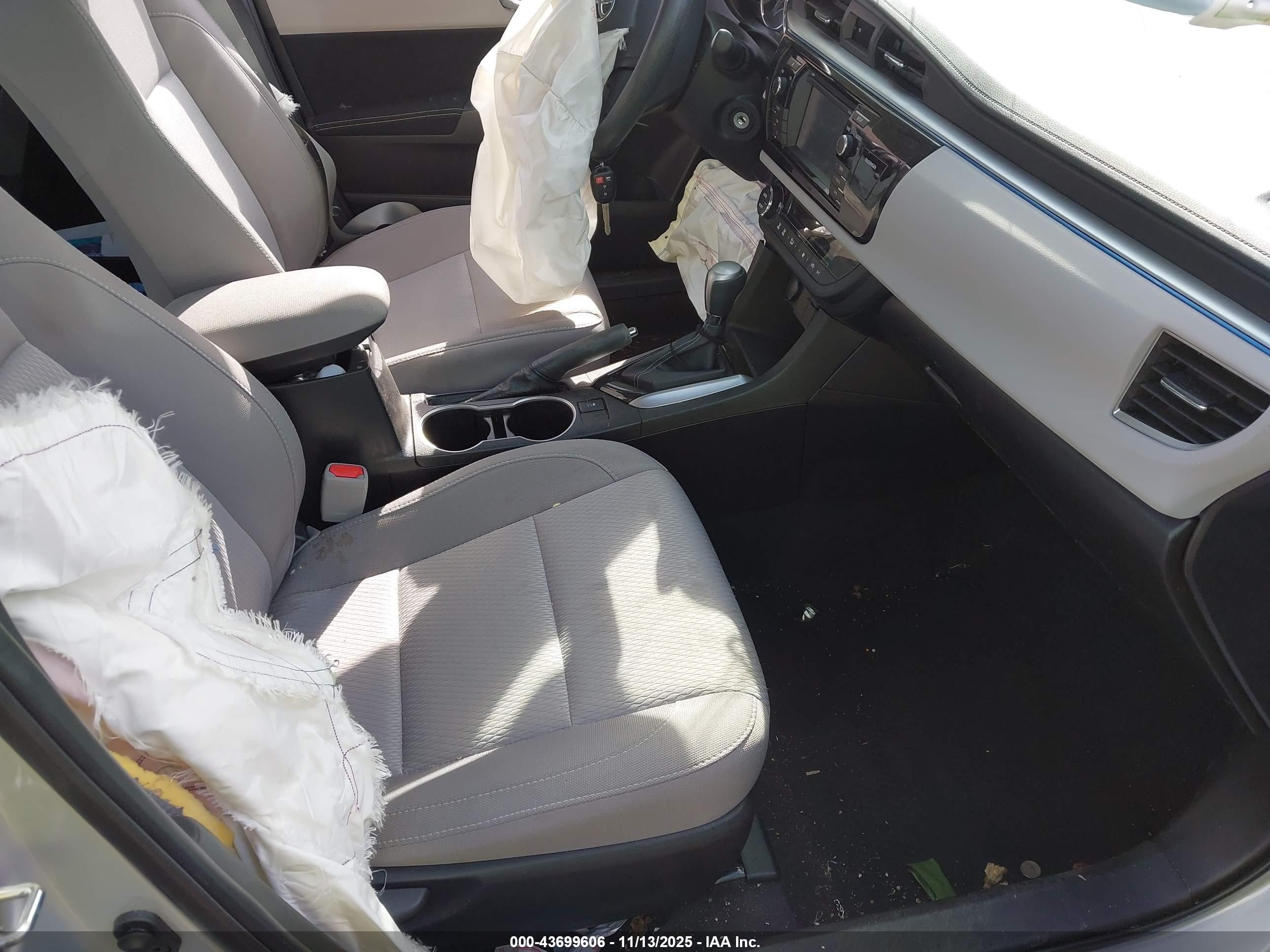 TOYOTA COROLLA image 5