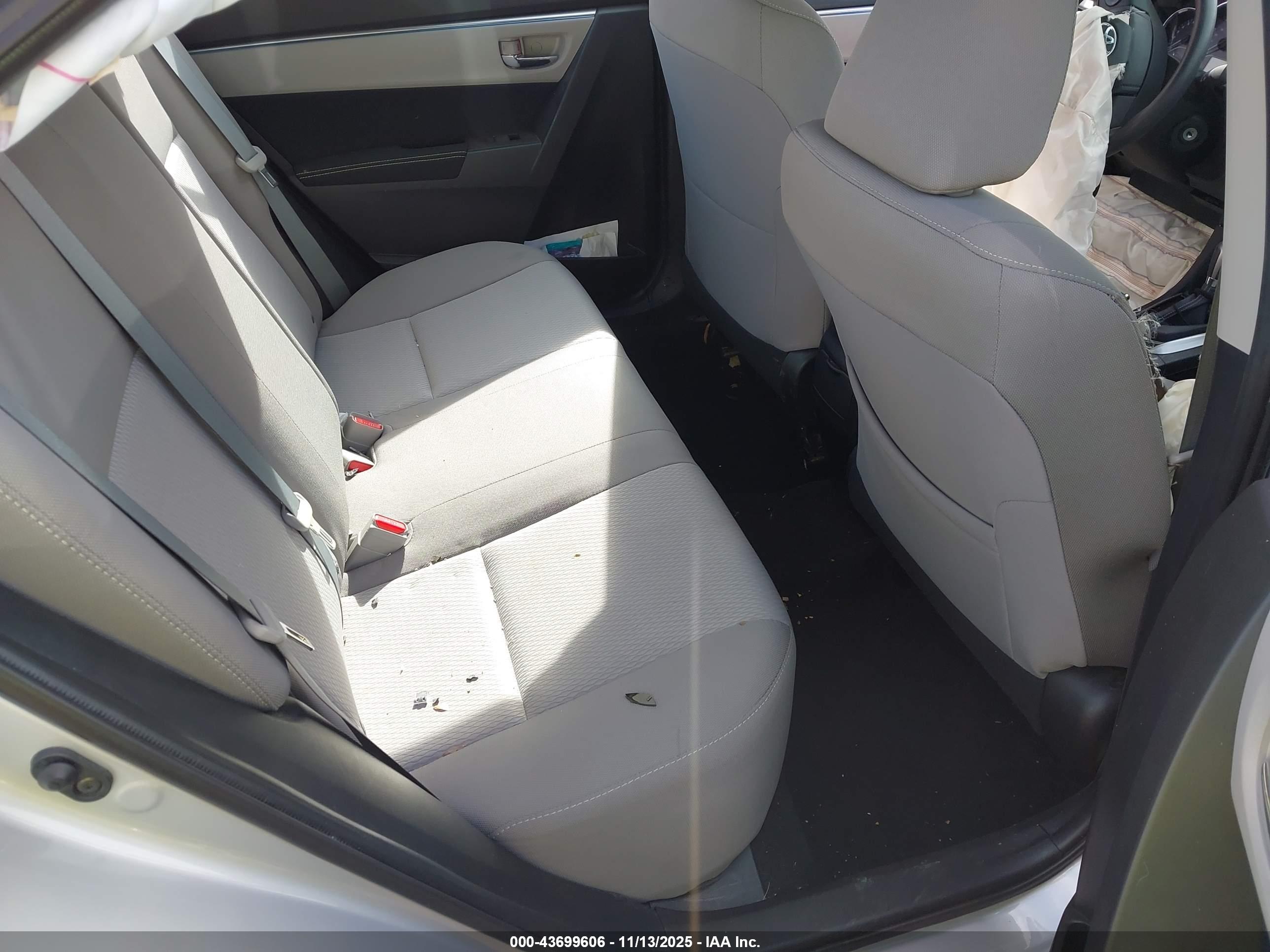 TOYOTA COROLLA image 8