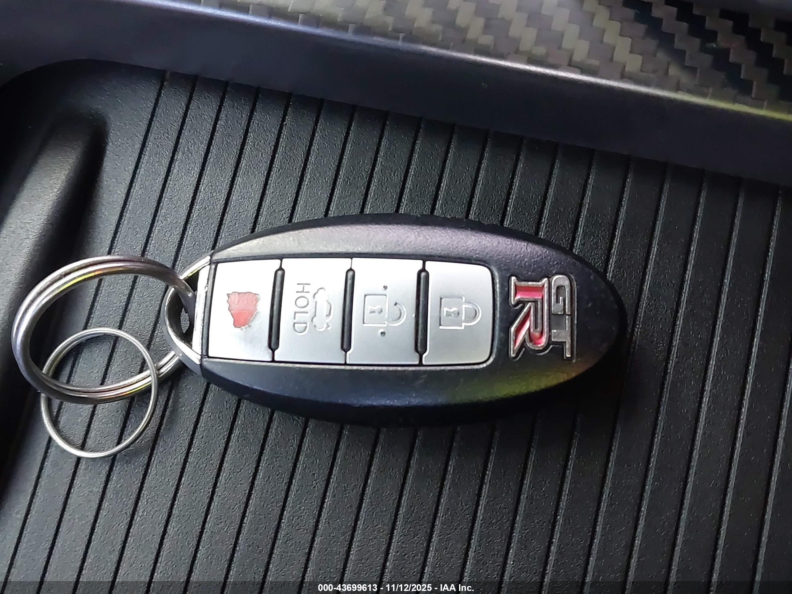 NISSAN GT-R image 11