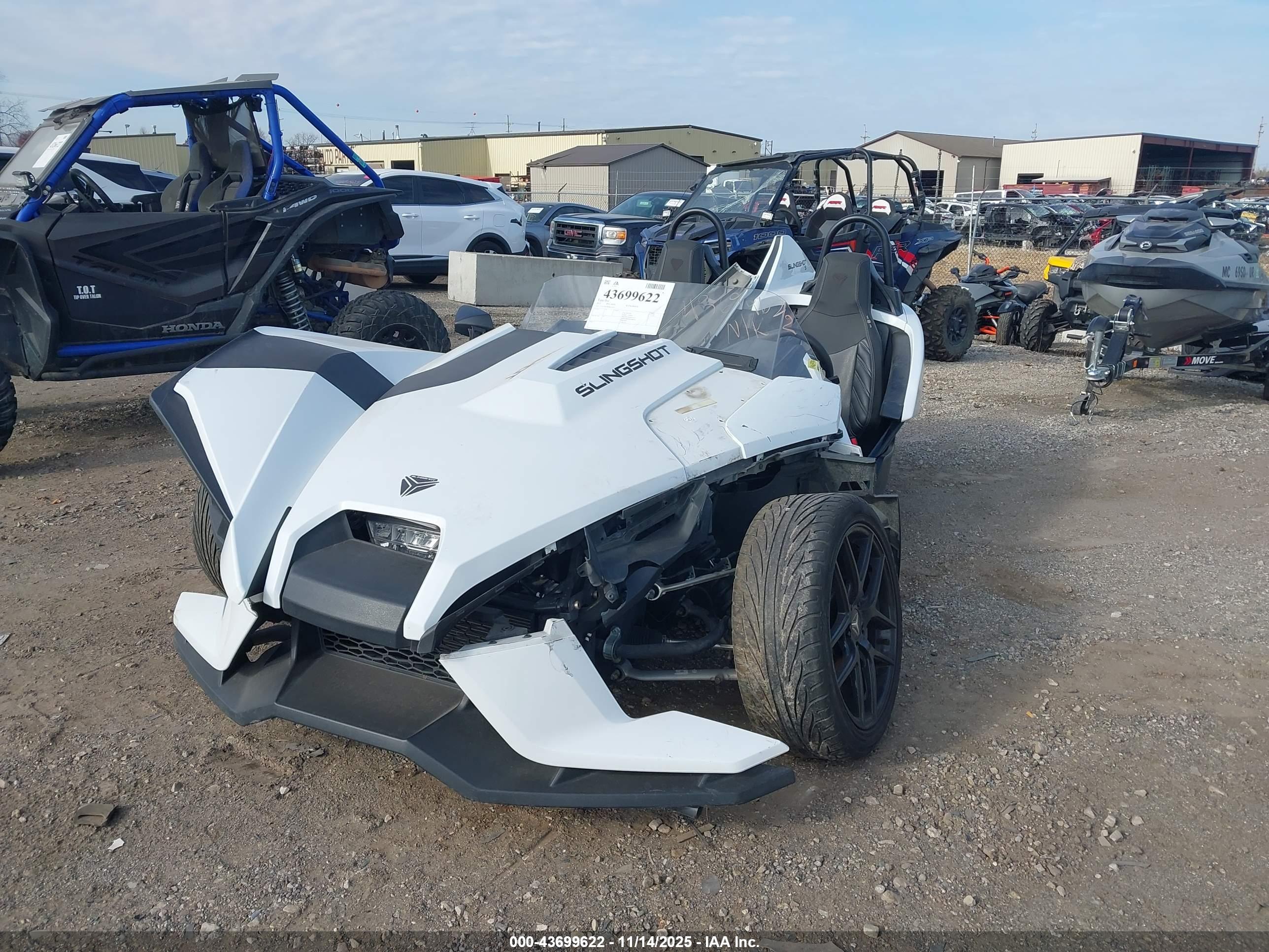 POLARIS SLINGSHOT image 2